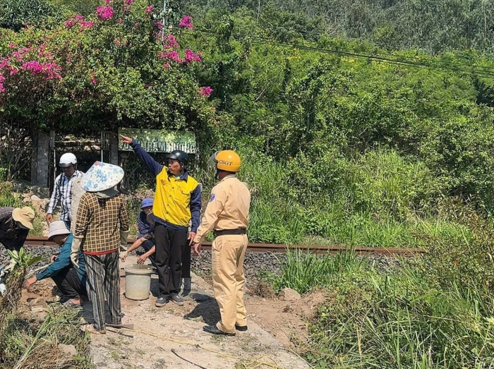 Tăng cường kiểm tra, xử lý vi phạm giao thông đường sắt