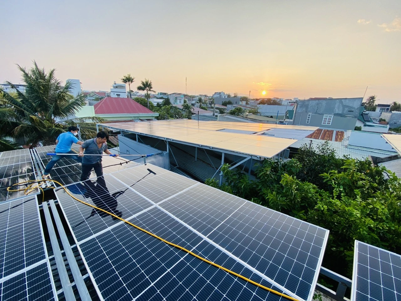 Điện mặt trời mái nhà góp phần giảm áp lực điện mùa nắng nóng