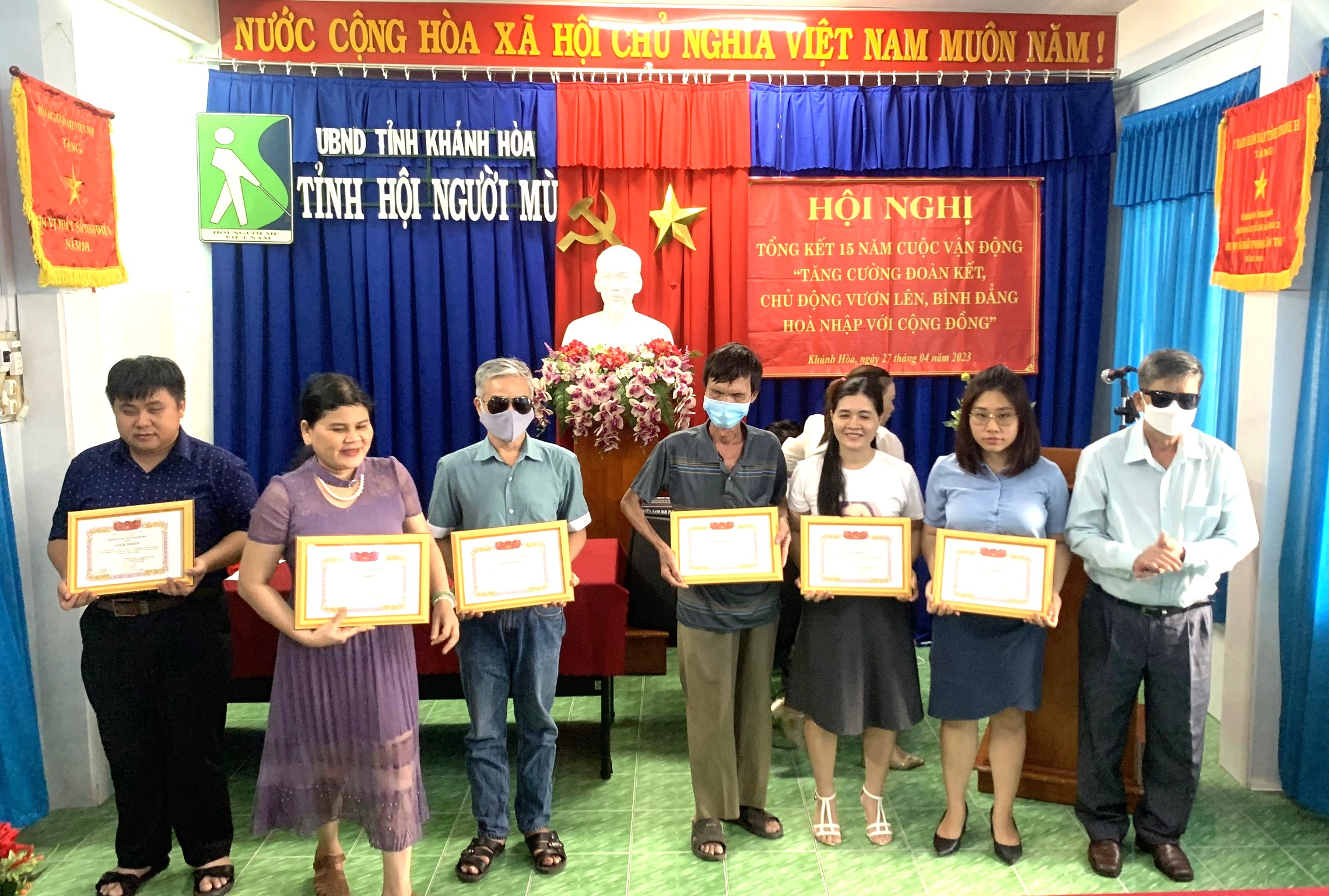 Giúp người khiếm thị hòa nhập cộng đồng