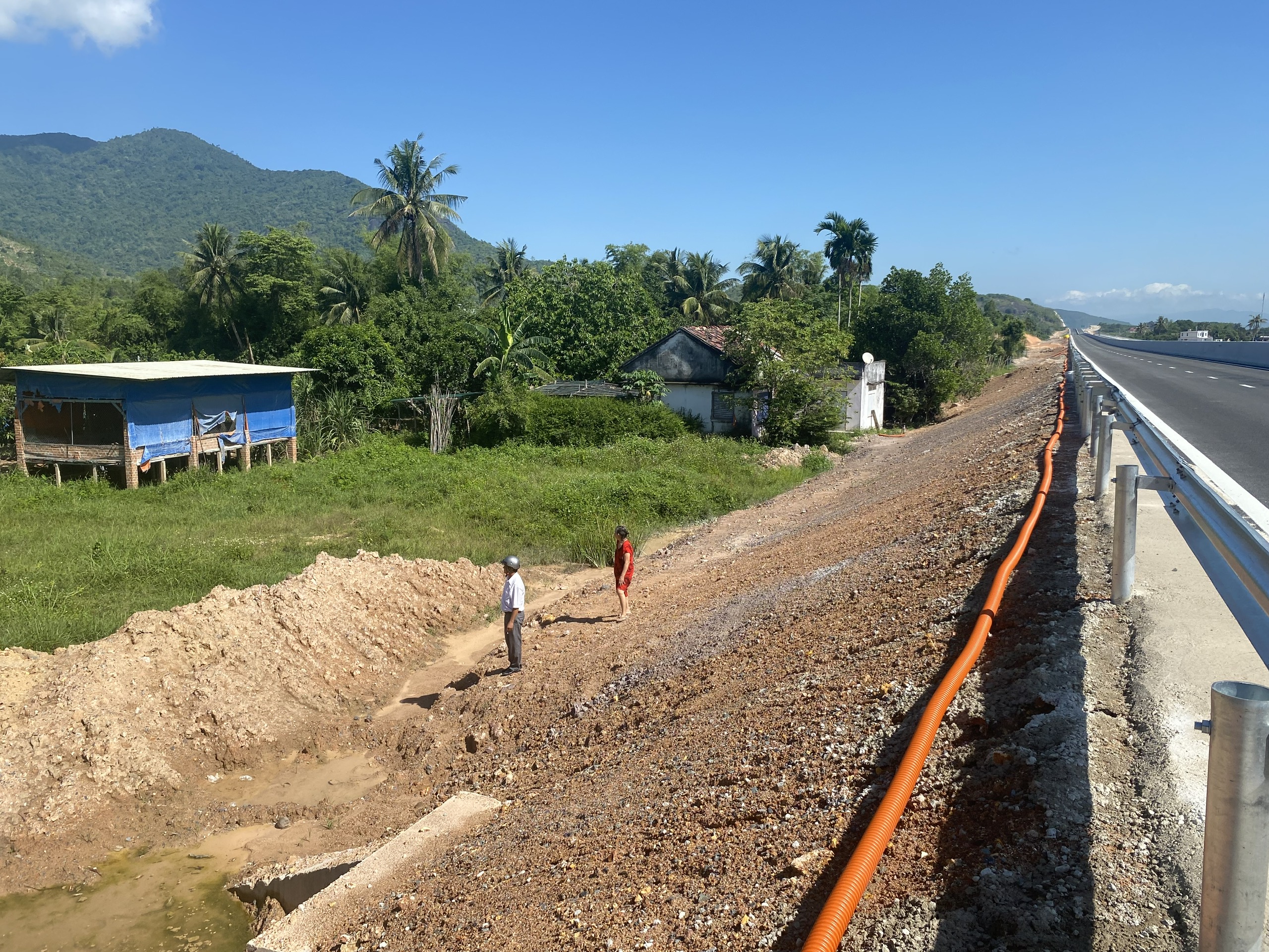 Tình trạng ngập cục bộ khu vực có đường bộ cao tốc đi qua ở xã Suối Tiên: Đã có hướng giải quyết kịp thời 