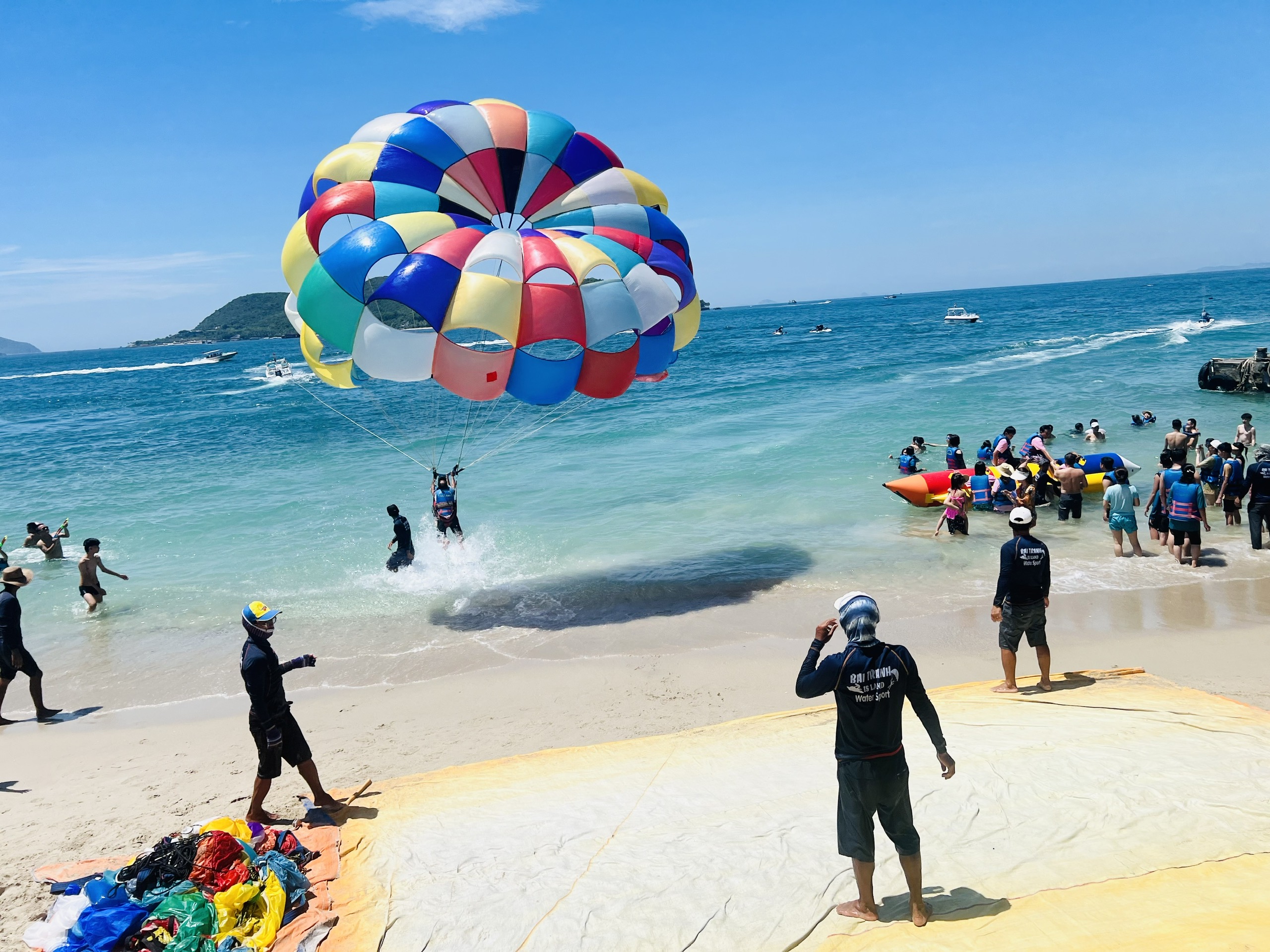 Chờ đón mùa lễ hội rực rỡ sắc màu