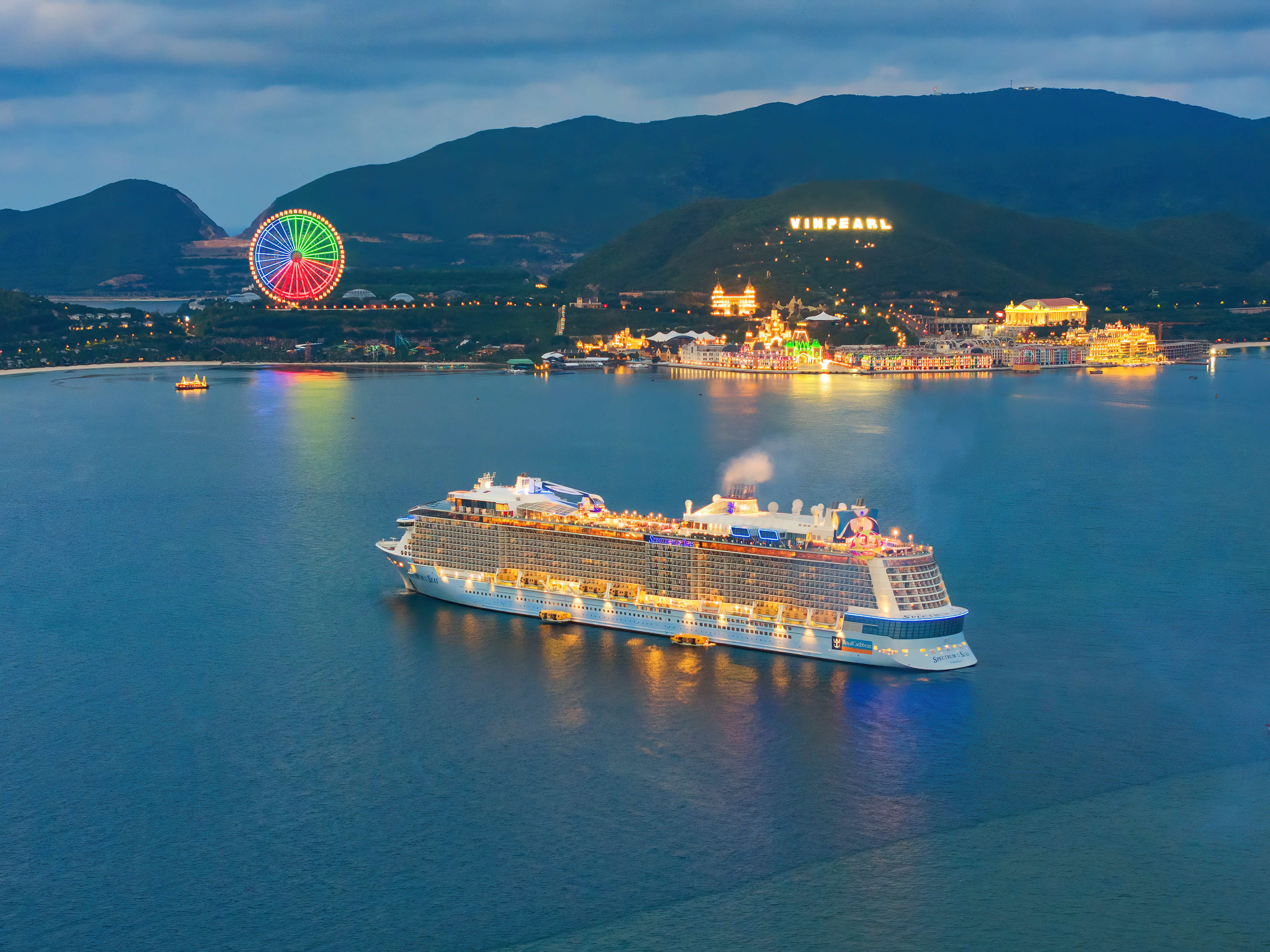 Chờ vịnh ngọc Nha Trang bừng sáng