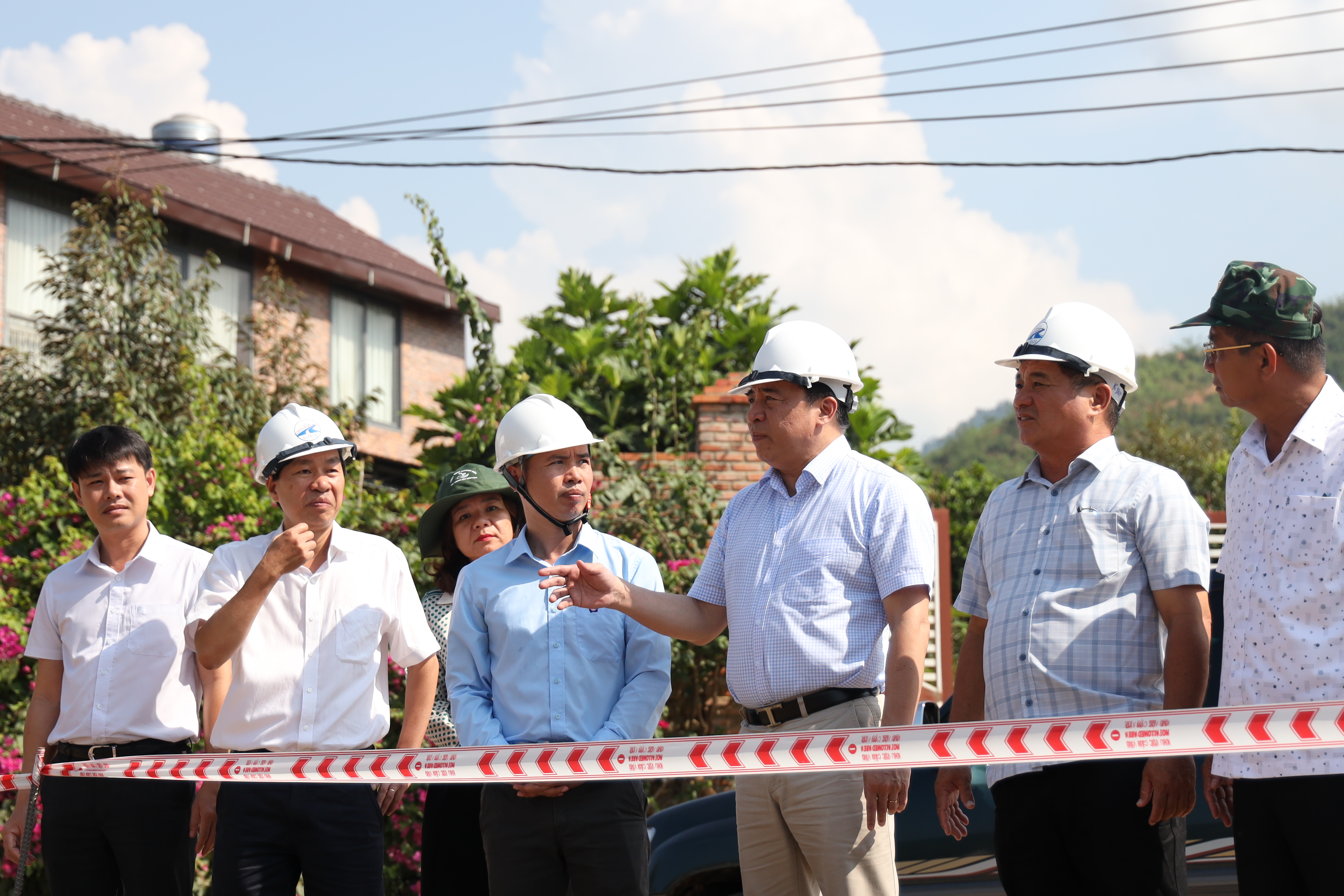 Dự án Đường liên vùng Khánh Sơn - Khánh Vĩnh: Khẩn trương hoàn thành giải phóng mặt bằng