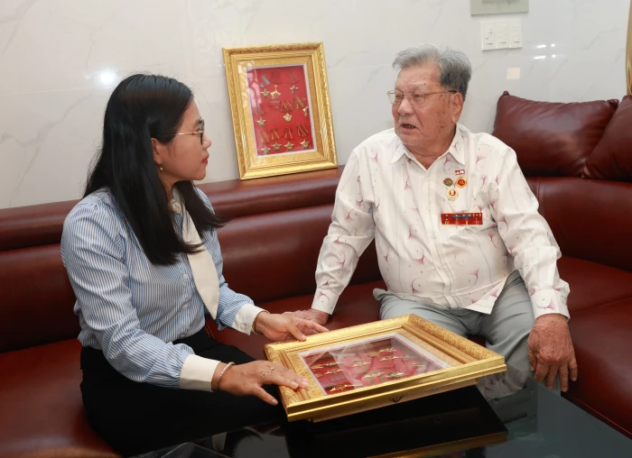 Kỷ niệm 72 năm chiến thắng Điện Biên Phủ (7-5-1954 - 7-5-2026) : Hào khí Điện Biên 