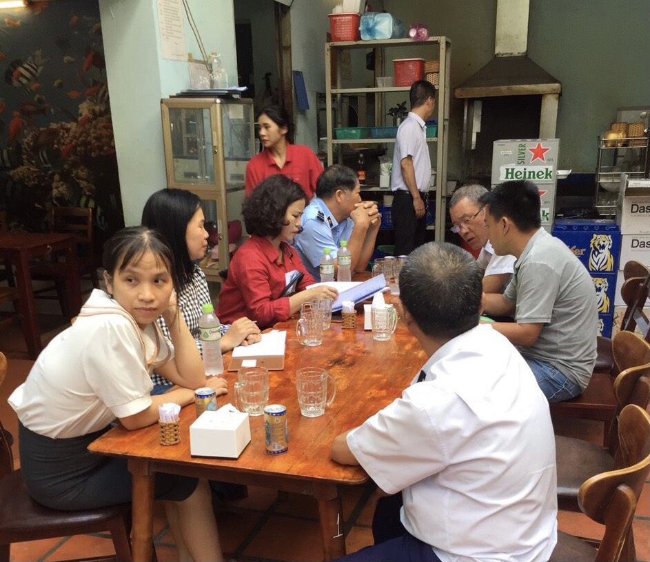 Đội Quản lý thị trường số 1: Kiểm tra, phát hiện 7 cơ sở kinh doanh dịch vụ ăn uống vi phạm