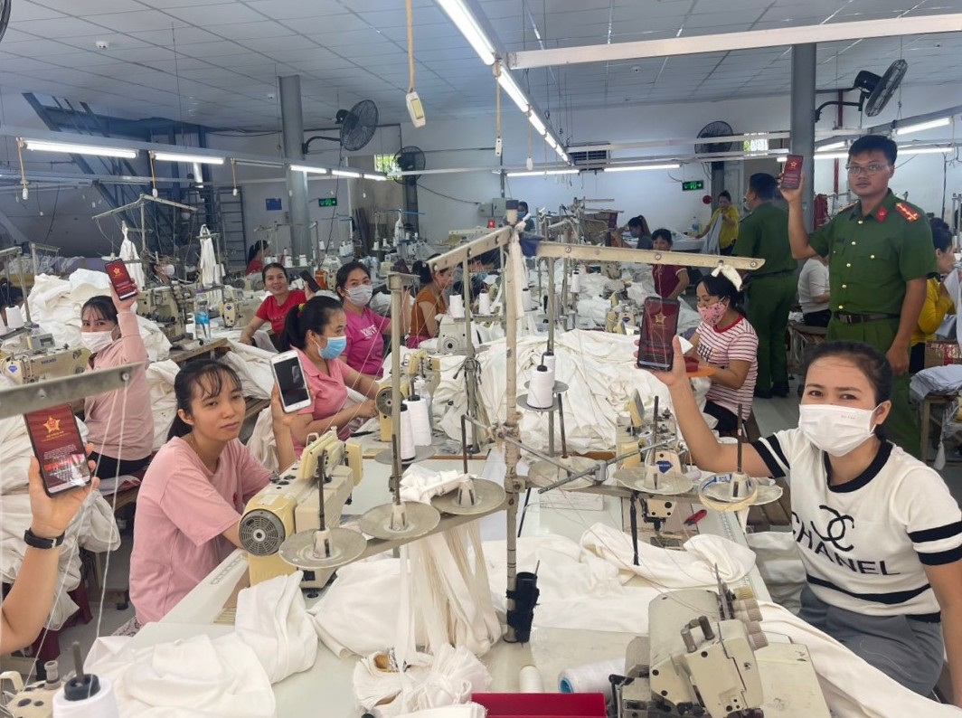 Dồn sức cho Đề án 06: Kỳ 2: “Chân đi, miệng nói, tay làm”