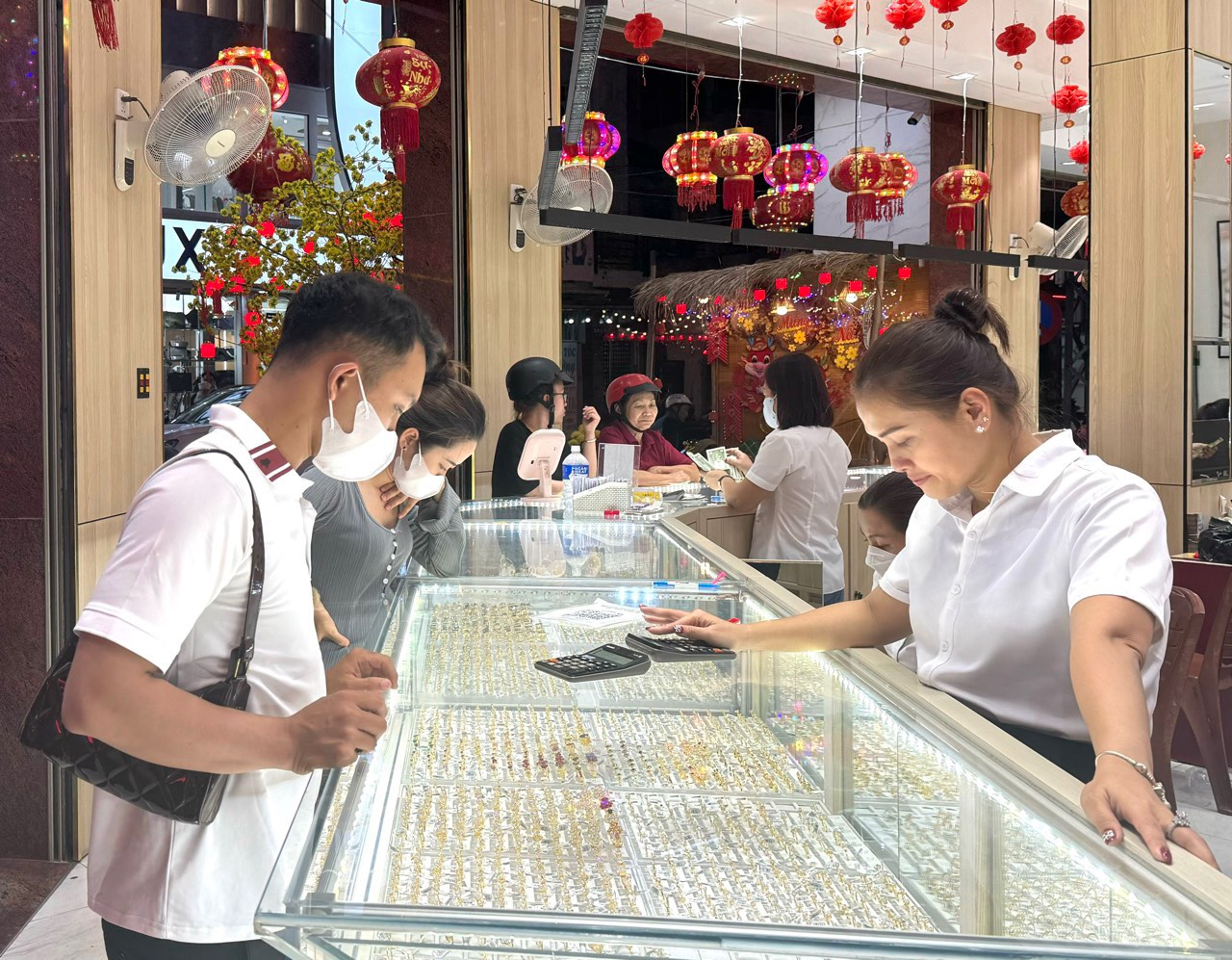 Sử dụng hóa đơn điện tử khởi tạo từ máy tính tiền: Người nộp thuế chưa mặn mà