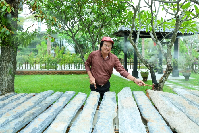 Độc đáo bộ đàn đá 54 thanh