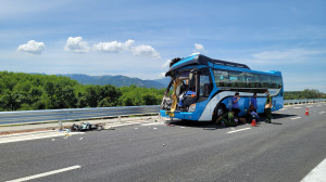 Lưu thông trên đường bộ cao tốc Nha Trang - Cam Lâm: Phải chấp hành nghiêm quy định về an toàn giao thông