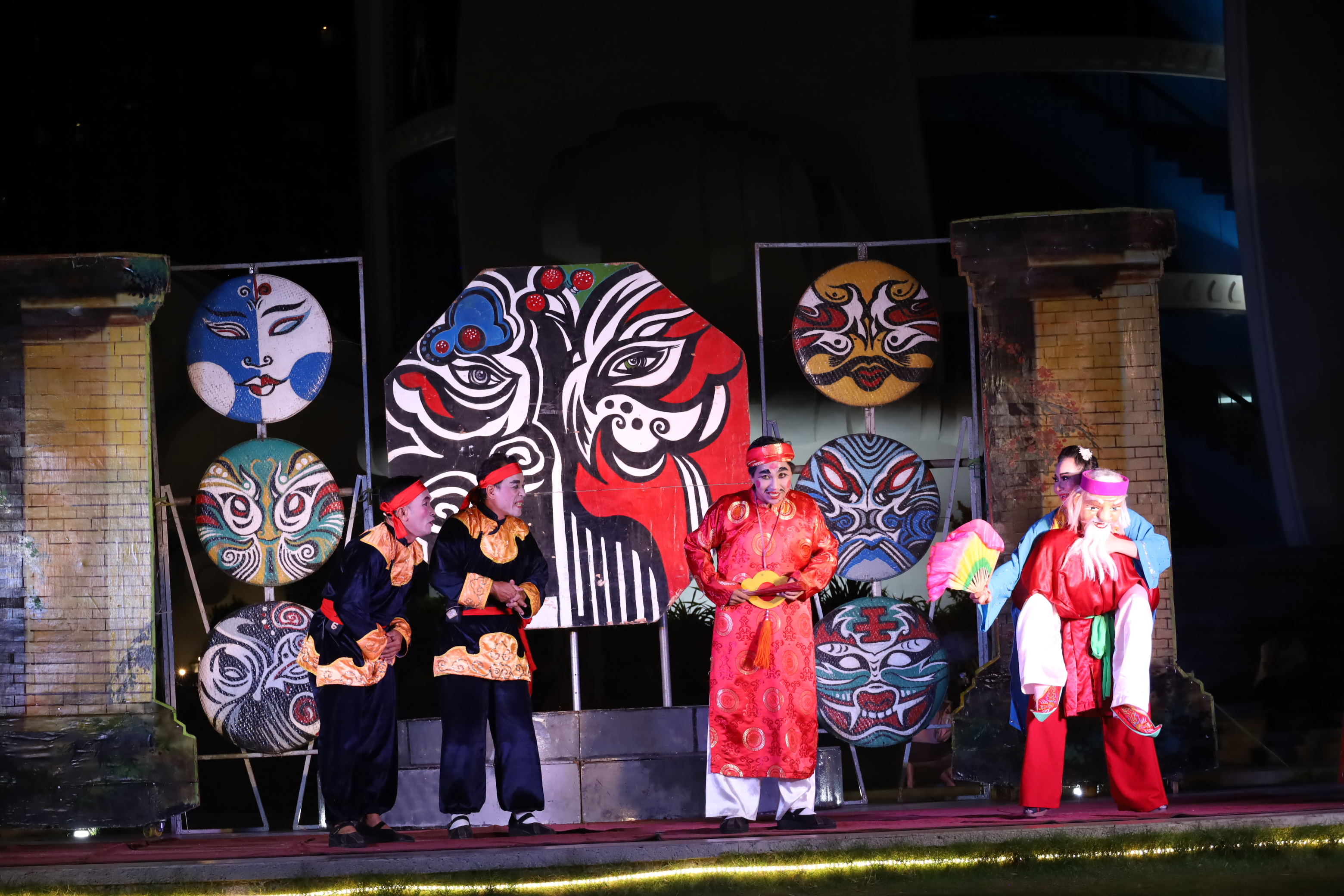 Hoạt động biểu diễn nghệ thuật đường phố: Cần sự đổi mới