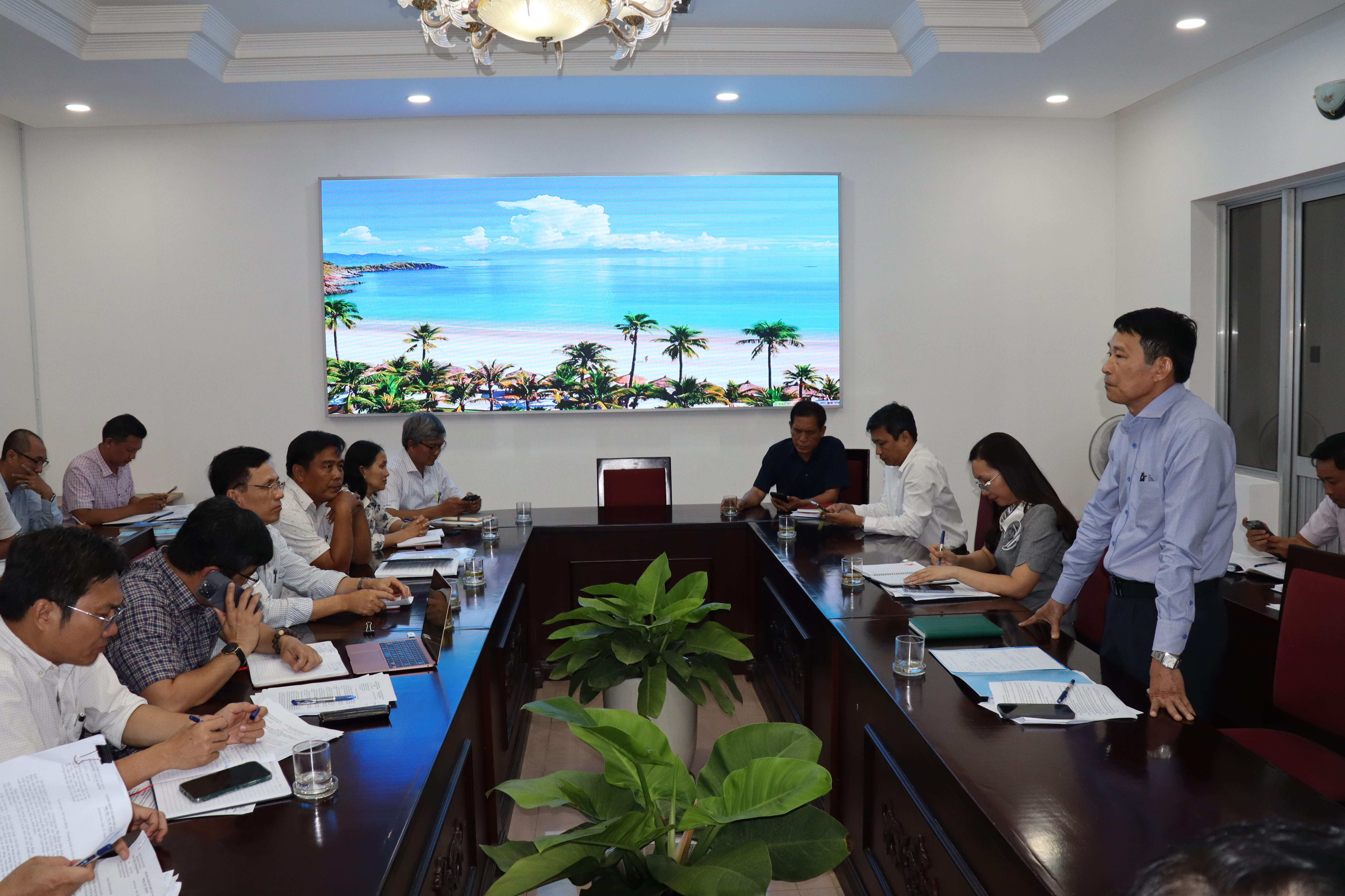 Ông Đinh Văn Thiệu - Phó Chủ tịch UBND tỉnh Khánh Hòa: : Yêu cầu đẩy nhanh tiến độ các dự án lĩnh vực y tế, giáo dục, văn hóa, lao động