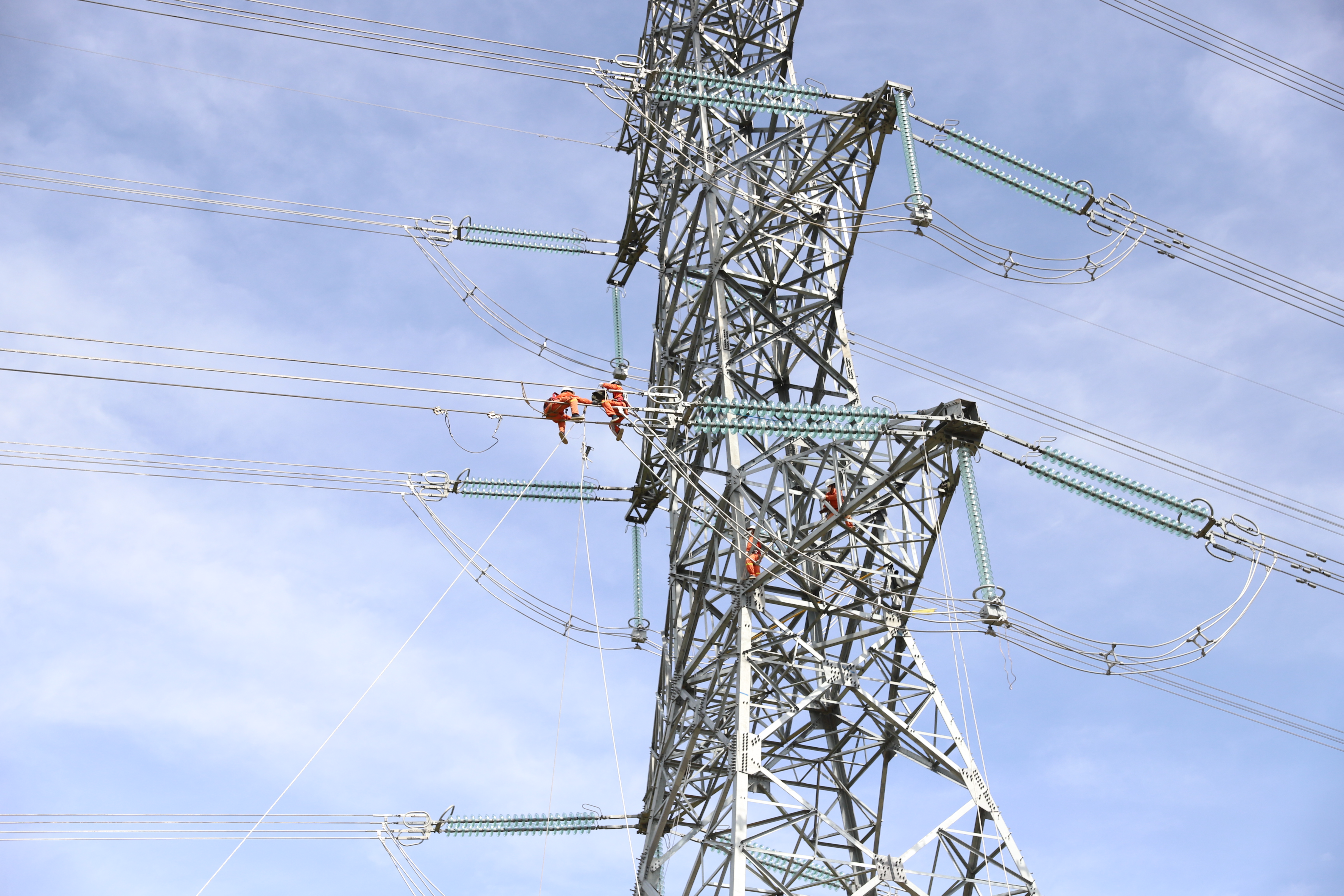 Chỉ số sản xuất công nghiệp 6 tháng đầu năm tăng 6,36%