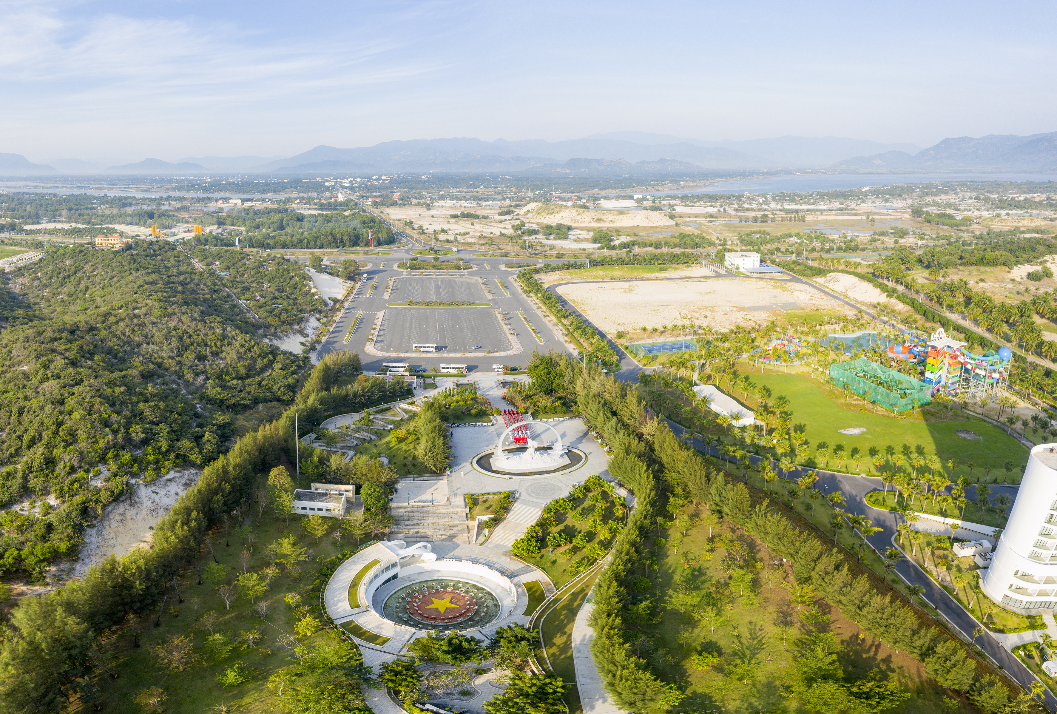 Đẩy nhanh phát triển và quy hoạch đô thị Cam Lâm