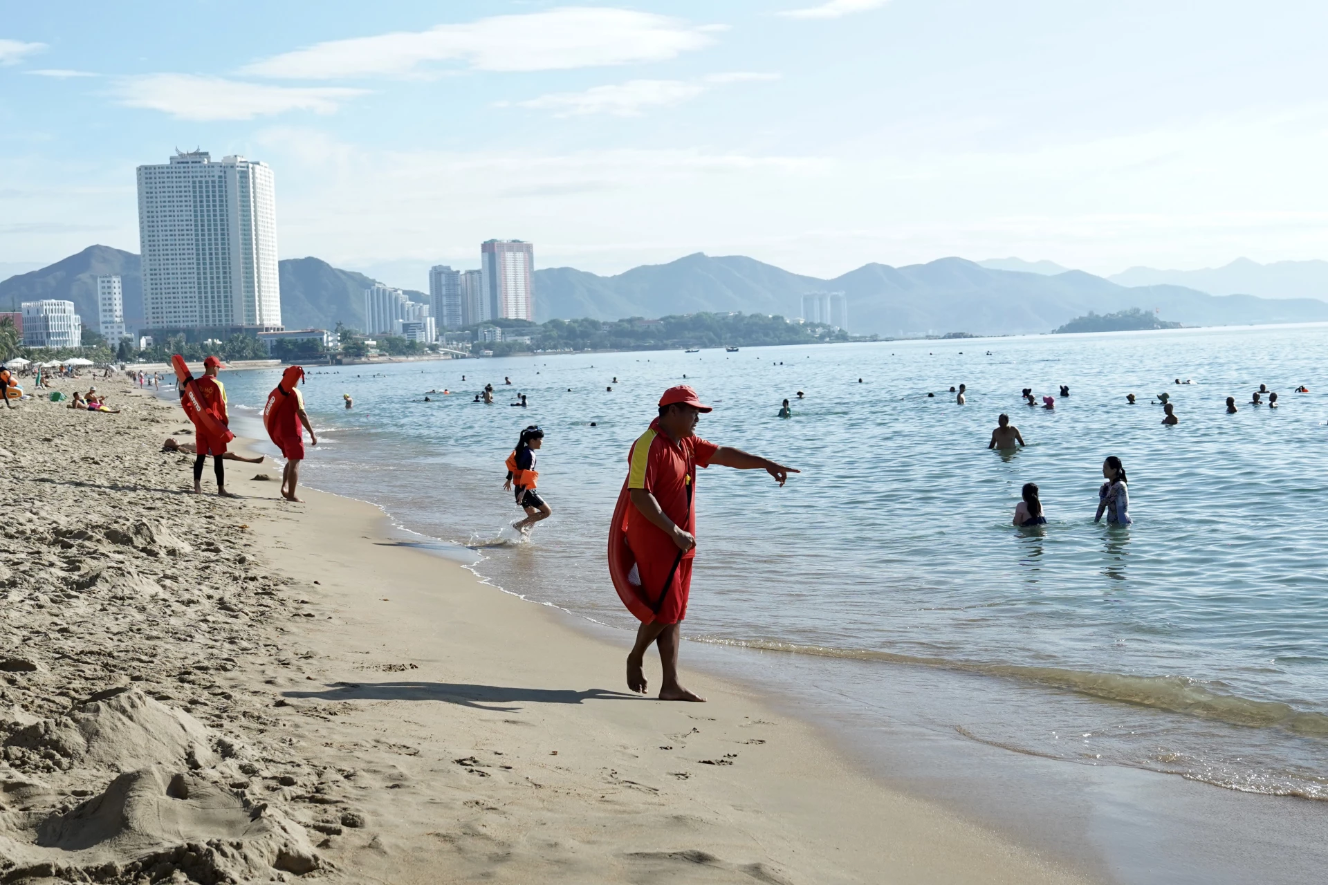 Chuyện những người cứu hộ bãi biển