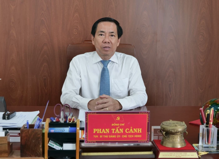 Xây dựng xã Vĩnh Hải phát triển xanh, nhân dân có cuộc sống khá, hiền hòa, hạnh phúc