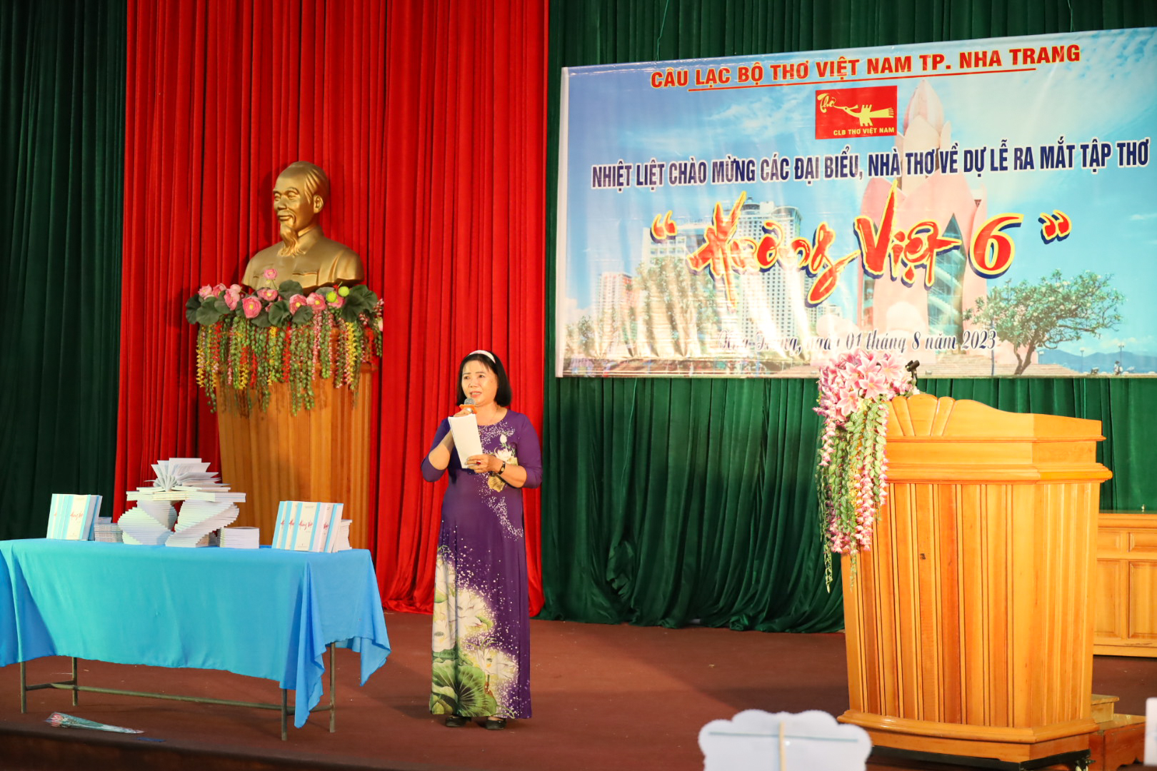 Câu lạc bộ thơ Việt Nam TP. Nha Trang: : Ra mắt tập thơ Hương Việt 6