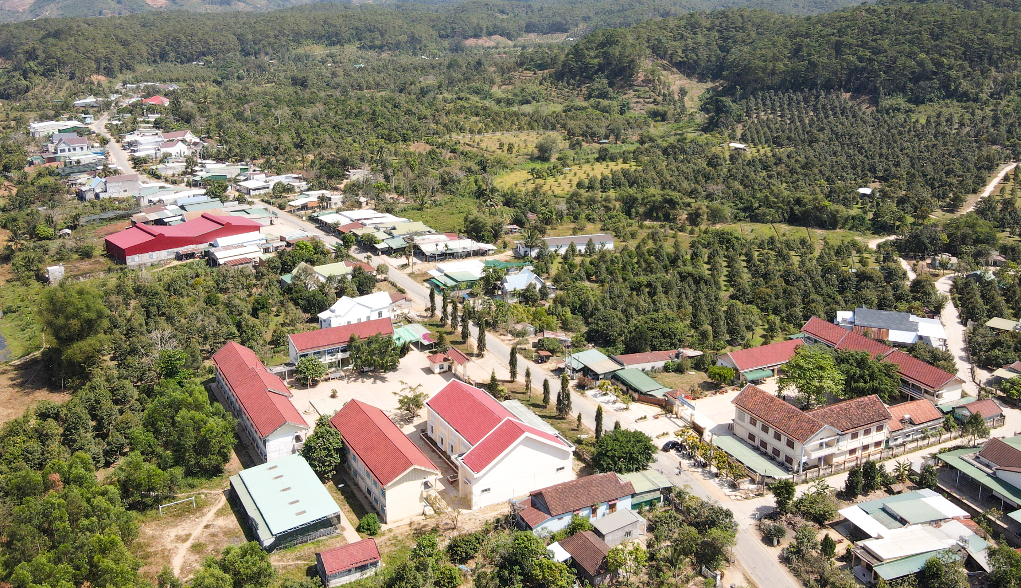 Chương trình phát triển kinh tế - xã hội vùng đồng bào dân tộc thiểu số và miền núi: Gặp khó trong giải ngân vốn đầu tư