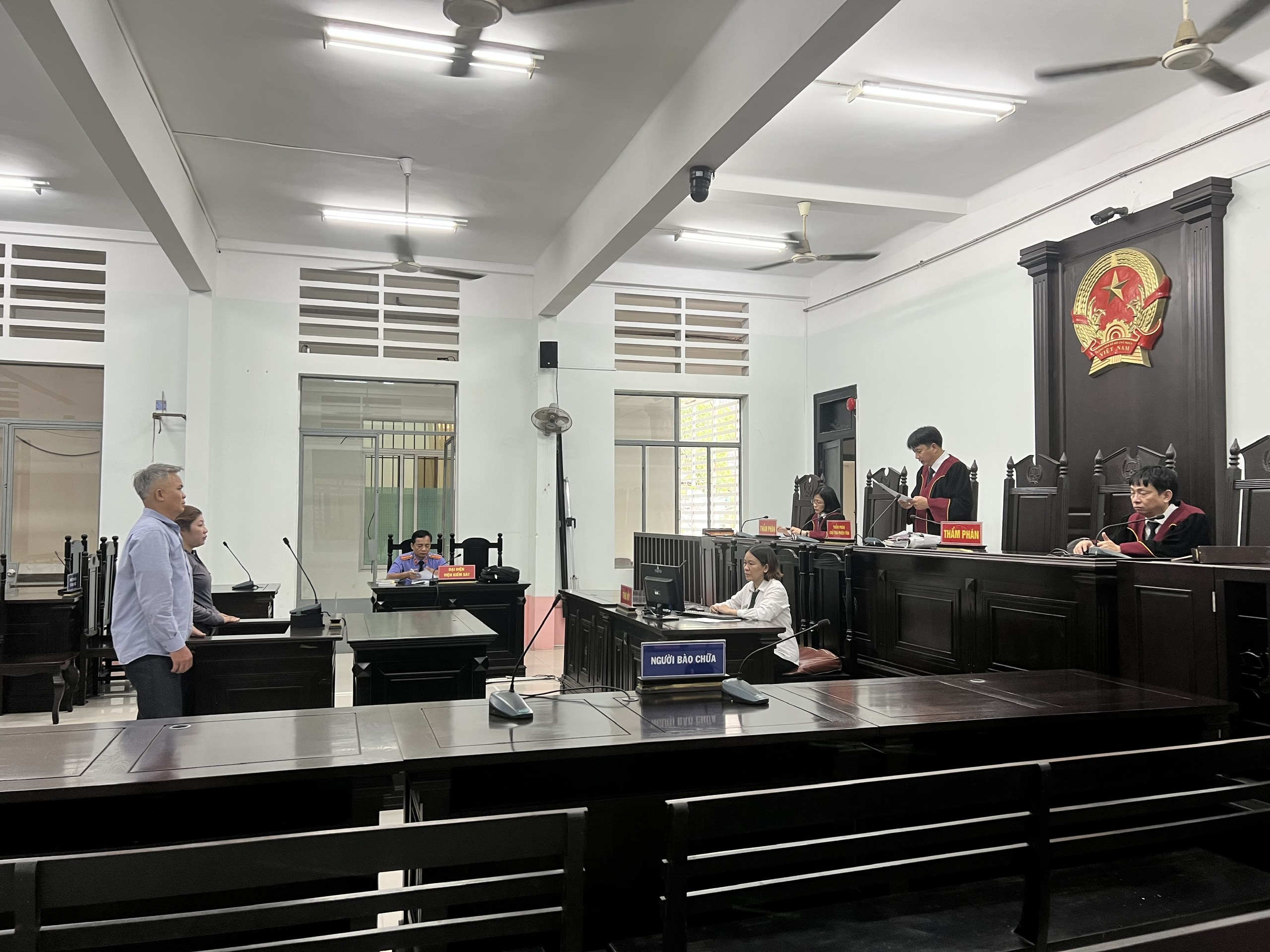 Giảm án cho 1 bị cáo tổ chức đánh bạc