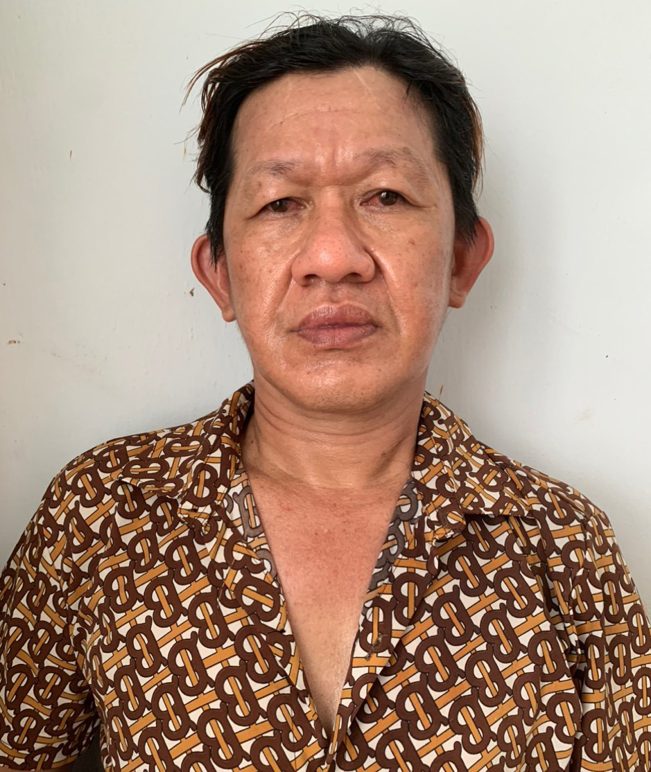 Giả phụ nữ để mua bán ma túy