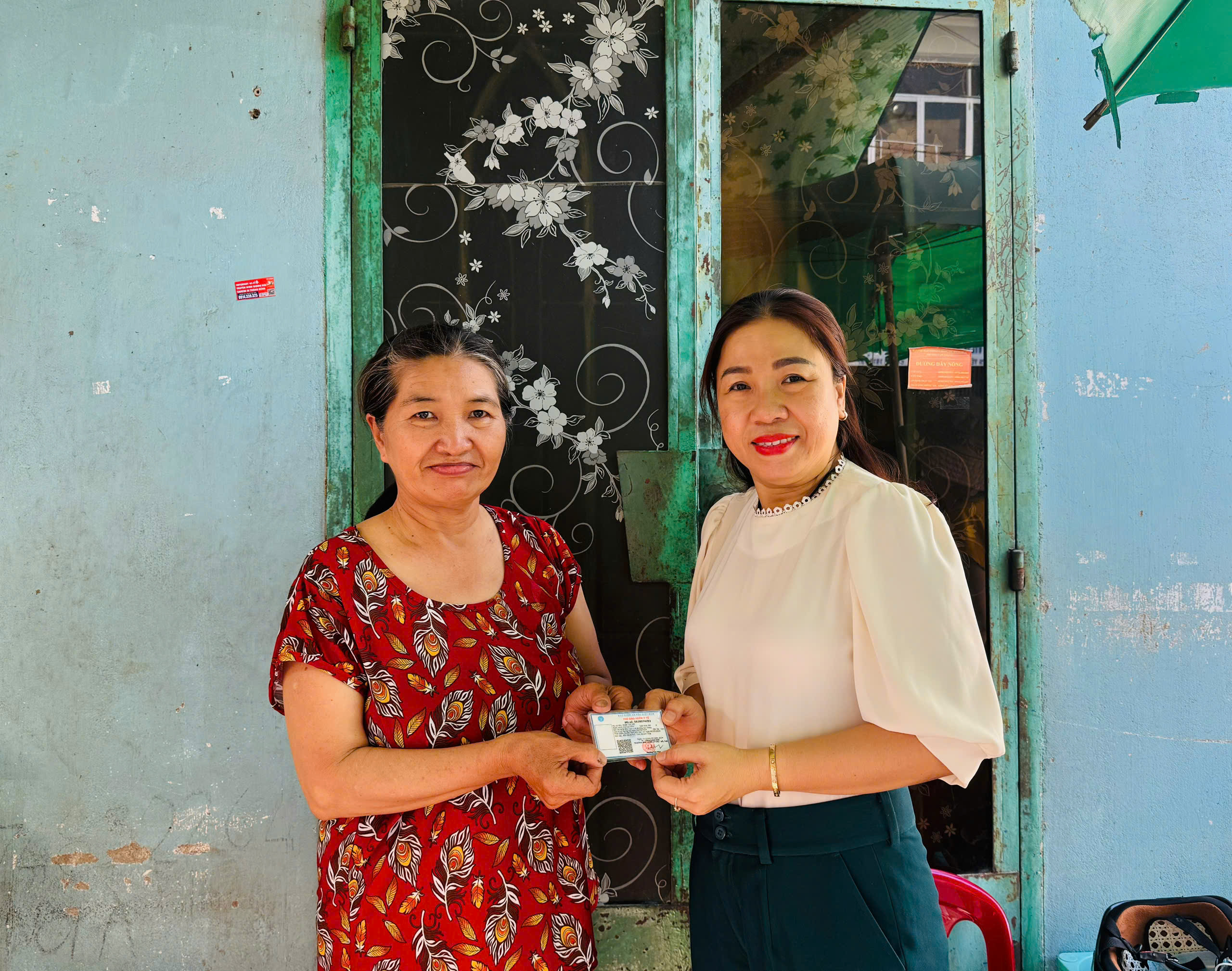 Bảo hiểm y tế - điểm tựa cho người yếu thế - Kỳ 2: Trao niềm tin, tặng hy vọng