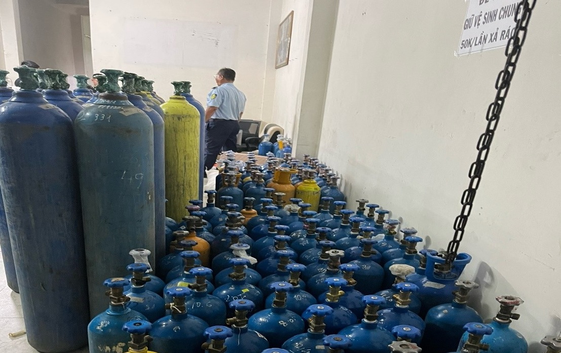 Tăng cường xử lý vi phạm kinh doanh khí cười