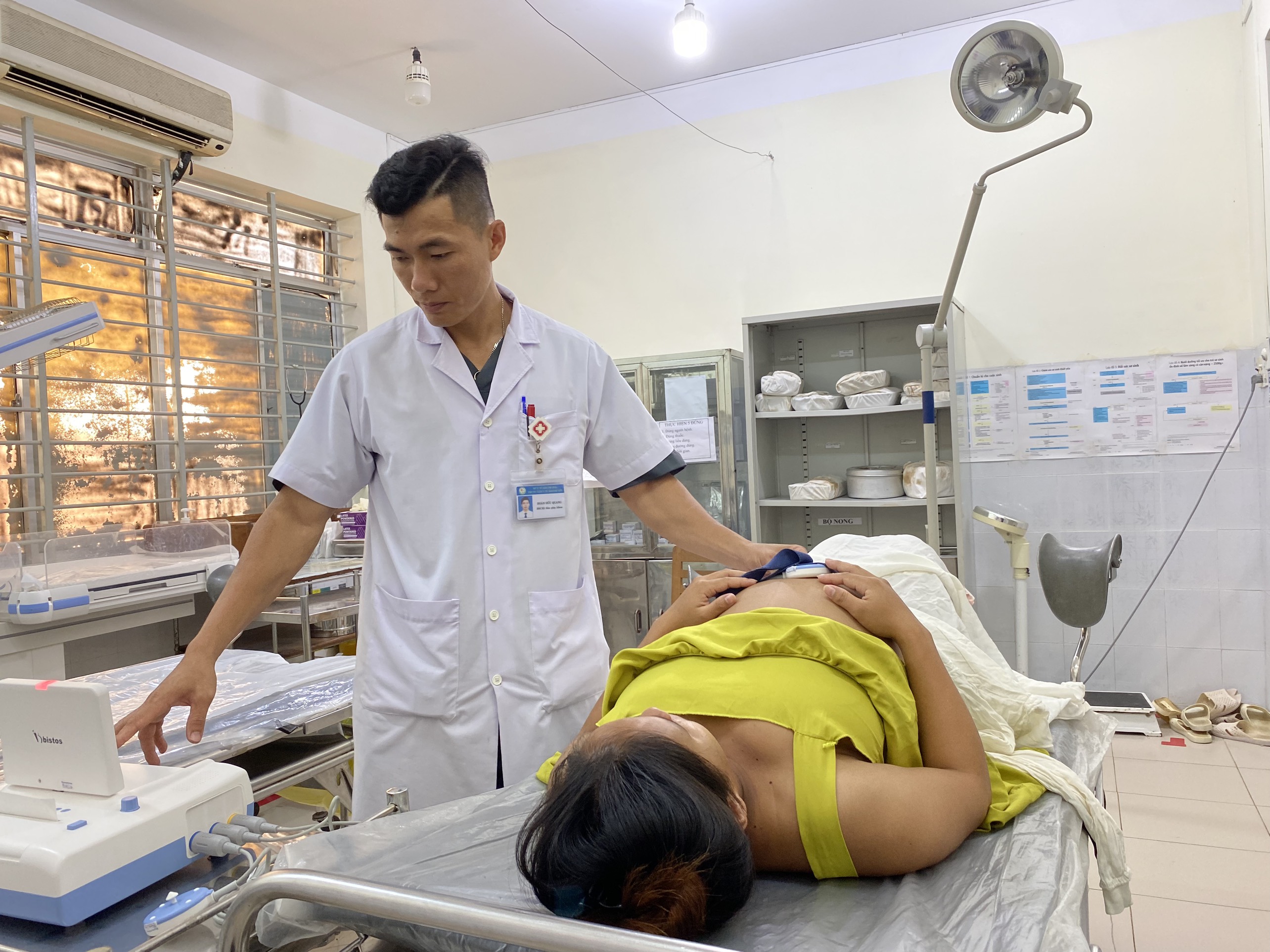 Chương trình Nâng niu sự sống: Hỗ trợ chăm sóc sức khỏe cho trẻ