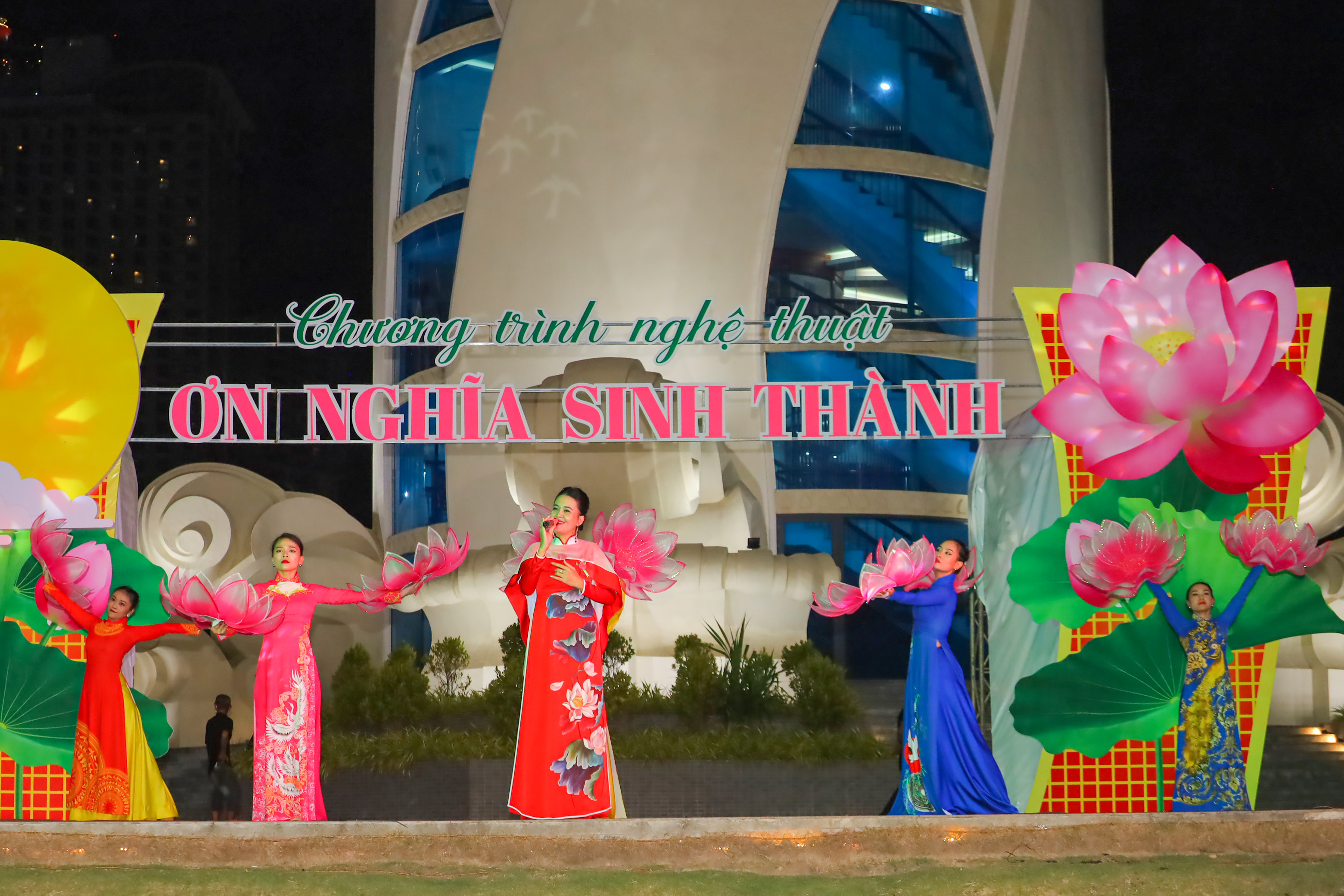 Những lời ca ân tình mùa báo hiếu