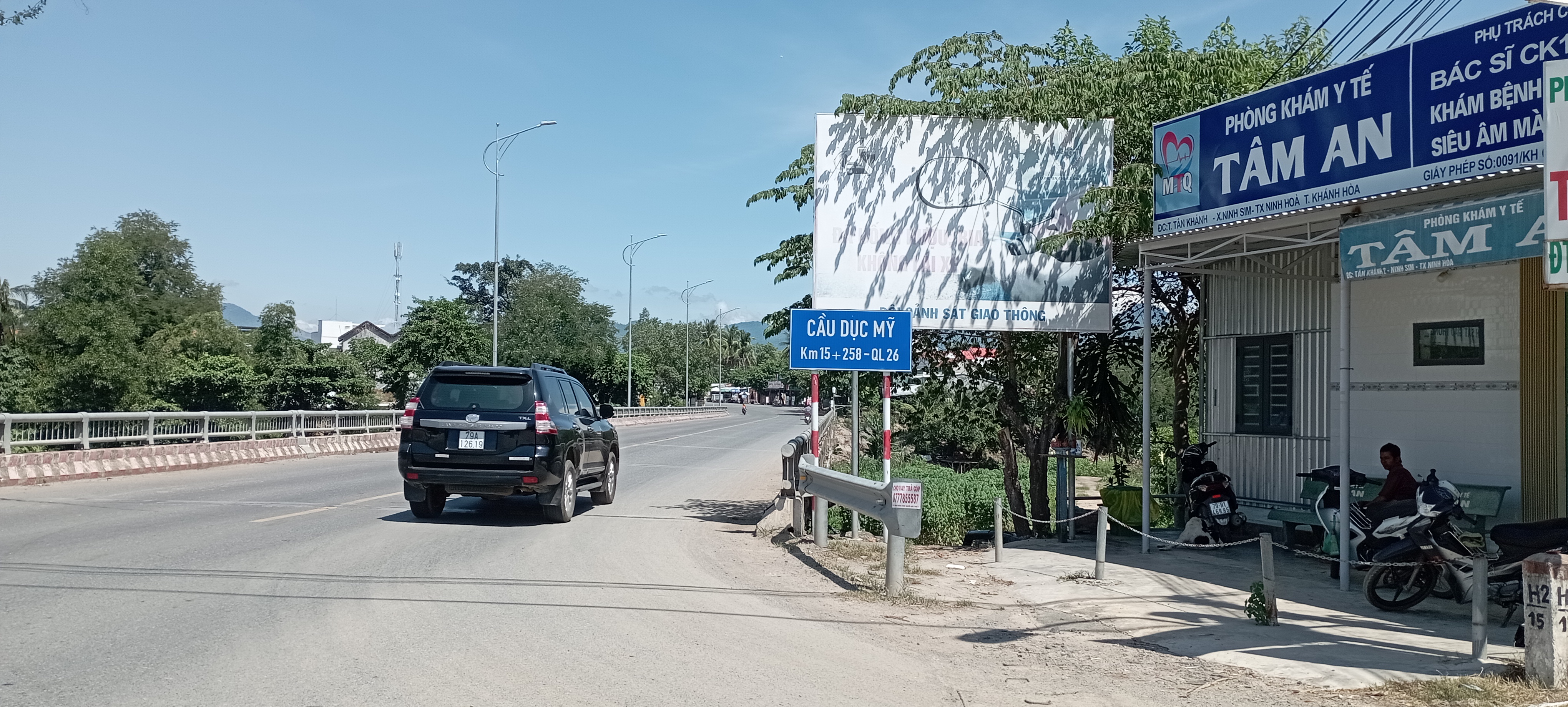 Pa nô tuyên truyền đã cũ