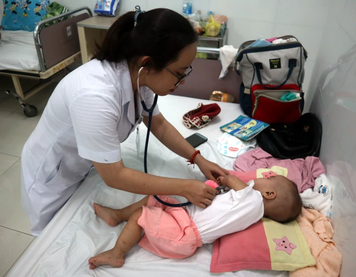 Tăng cường giám sát phòng, chống bệnh tay chân miệng