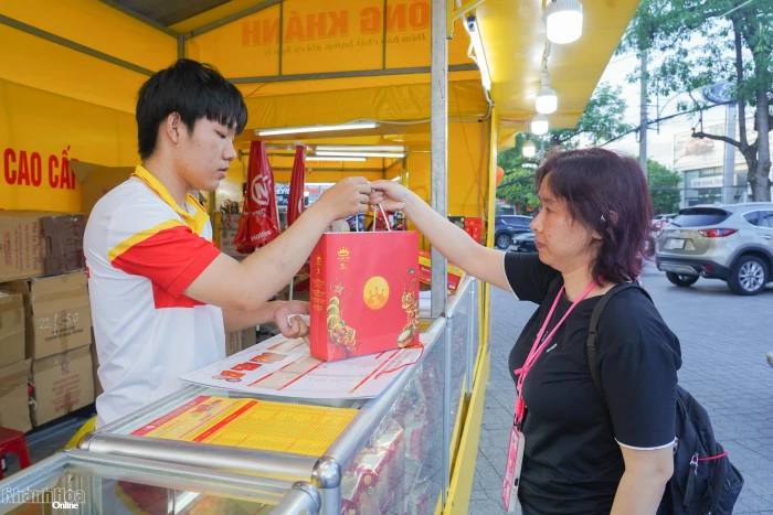 Khởi động thị trường bánh Trung thu