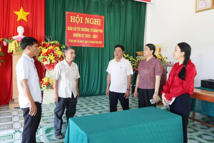 ​​​​​​​Chọn người lo việc làng, việc phố