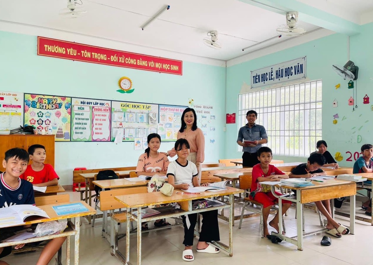 Nỗ lực duy trì dạy phổ cập THCS tại Bích Đầm