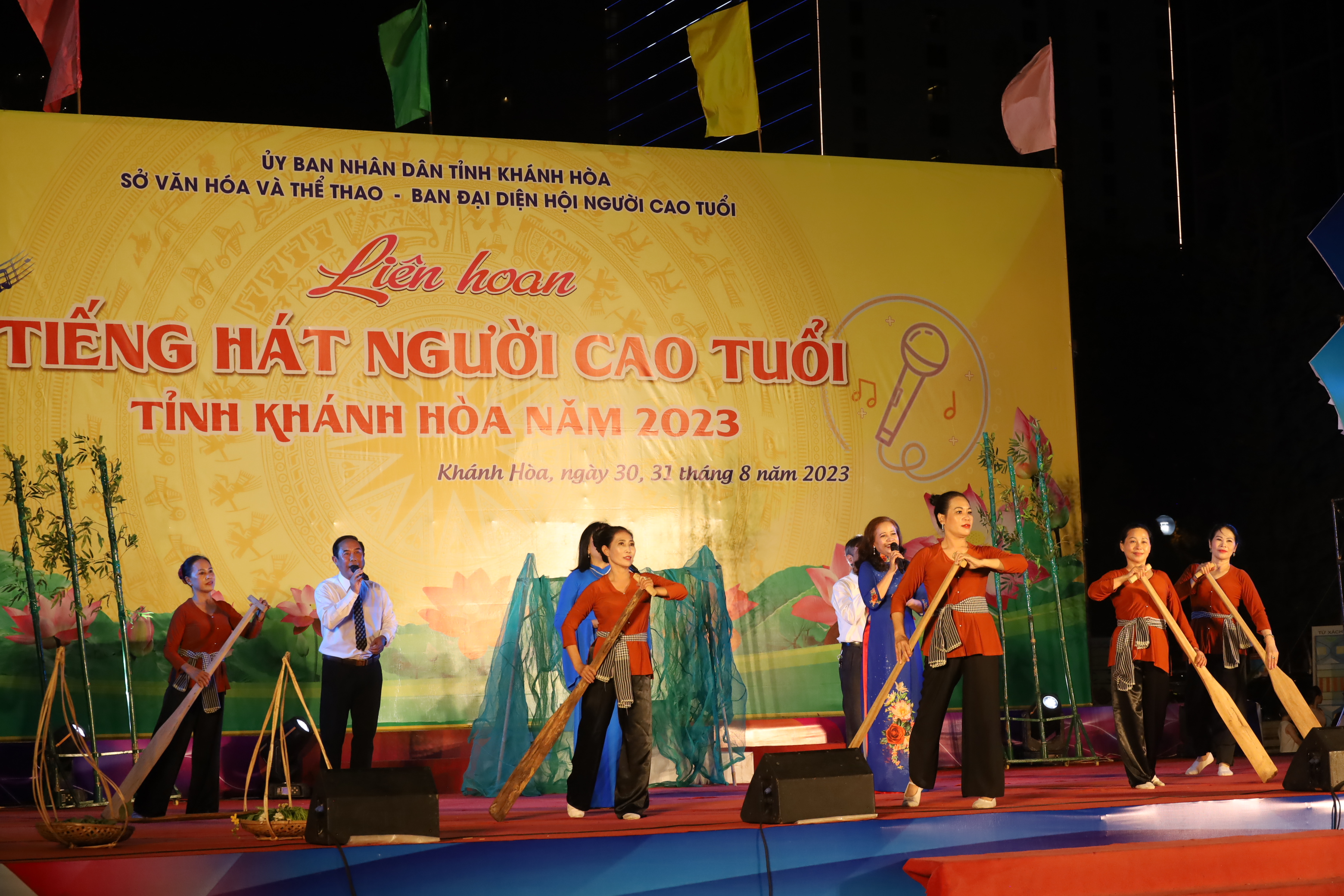 Tiếng hát người cao tuổi