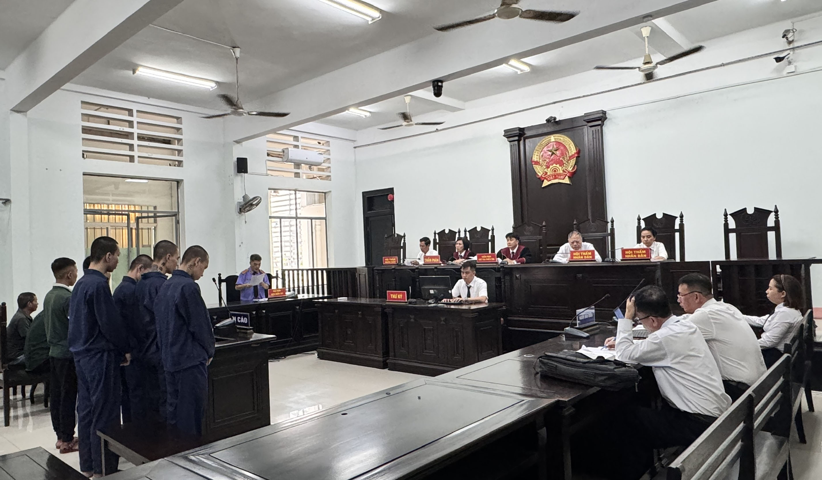 Đi đánh người, 6 thanh niên lãnh án