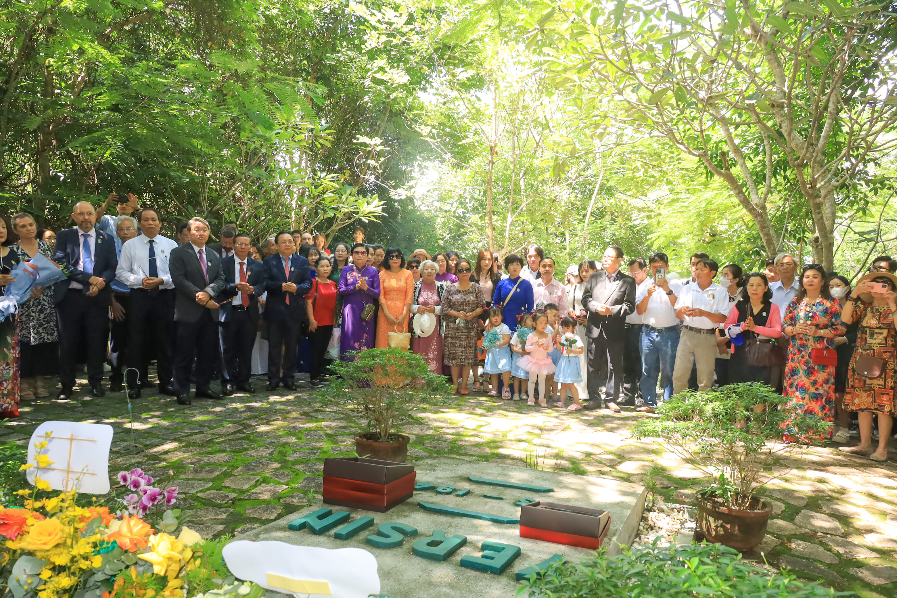 KỶ NIỆM 161 NĂM NGÀY SINH BÁC SĨ ALEXANDRE YERSIN (22-9-1863 - 22-9-2024): Alexandre Yersin sống mãi trong trái tim người ái mộ