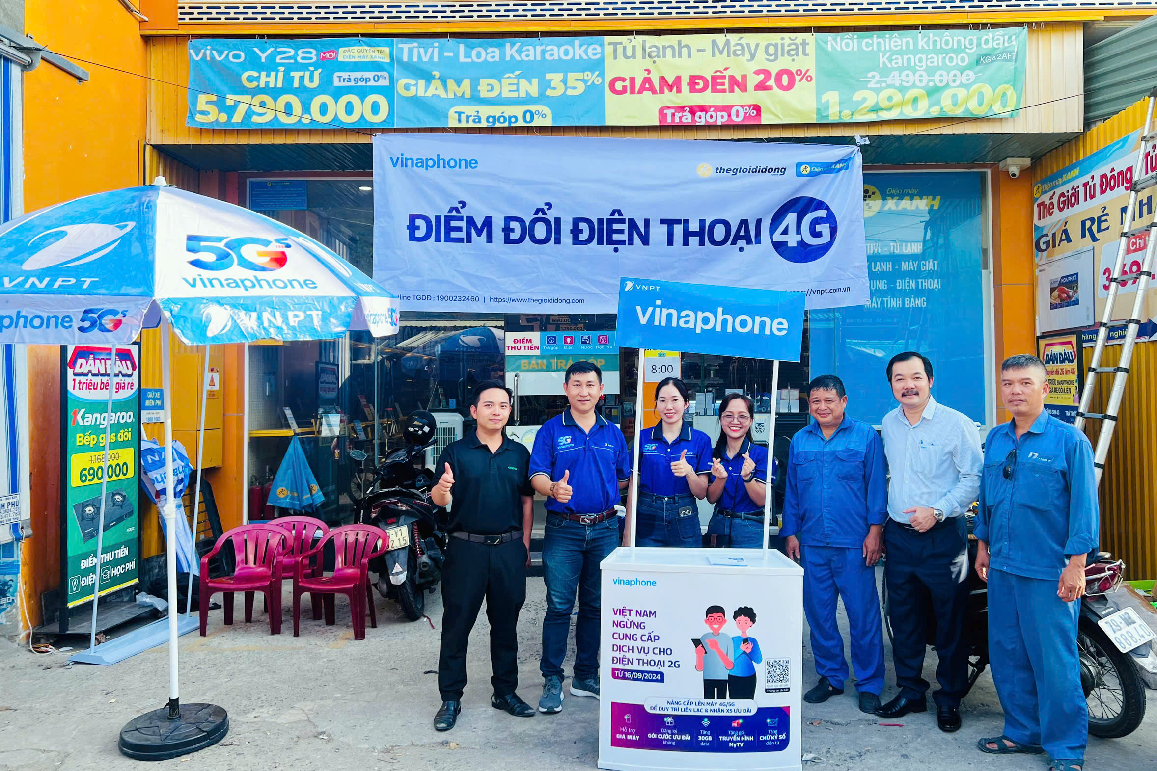 Khách hàng nhận nhiều ưu đãi khi chuyển đổi máy 2G