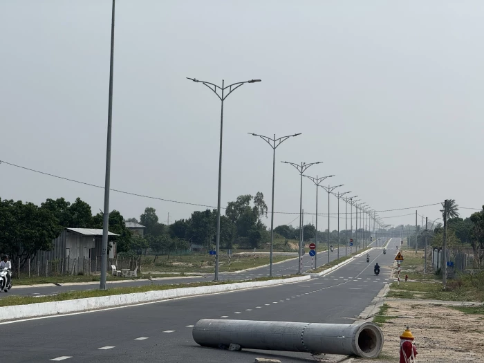 Công trình đường Lê Duẩn - đoạn 3, phường Cam Ranh: Cần sớm bàn giao cho địa phương quản lý