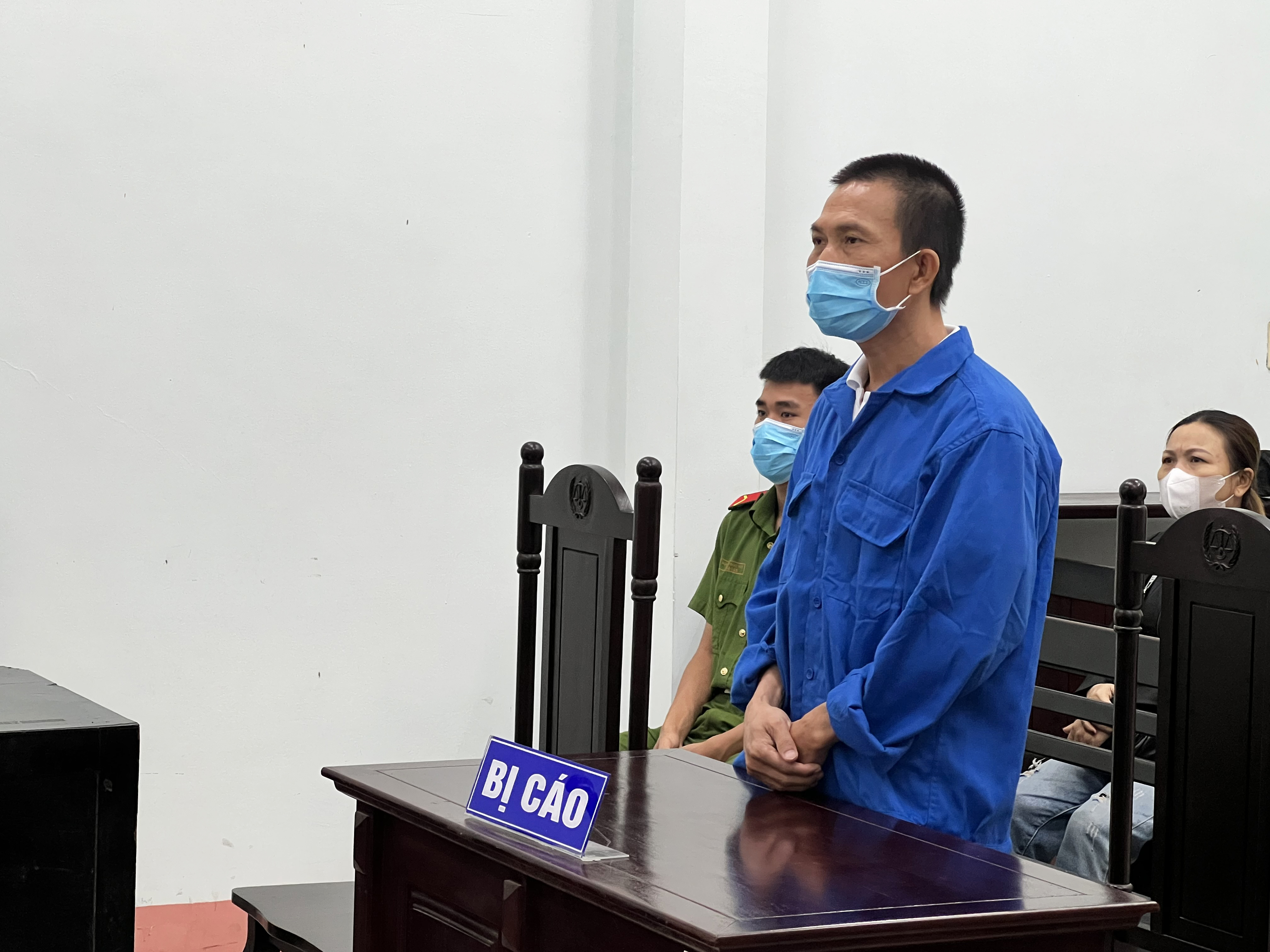 Phúc thẩm vụ đòi nợ giùm ở Ninh Hòa: Bị cáo được giảm hình phạt