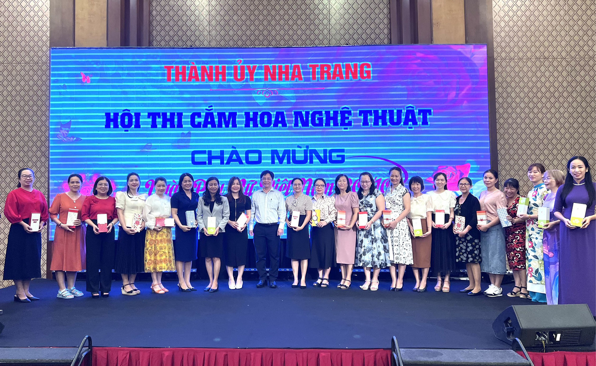 Thành ủy Nha Trang: Tọa đàm kỷ niệm ngày truyền thống của một số ban, ngành