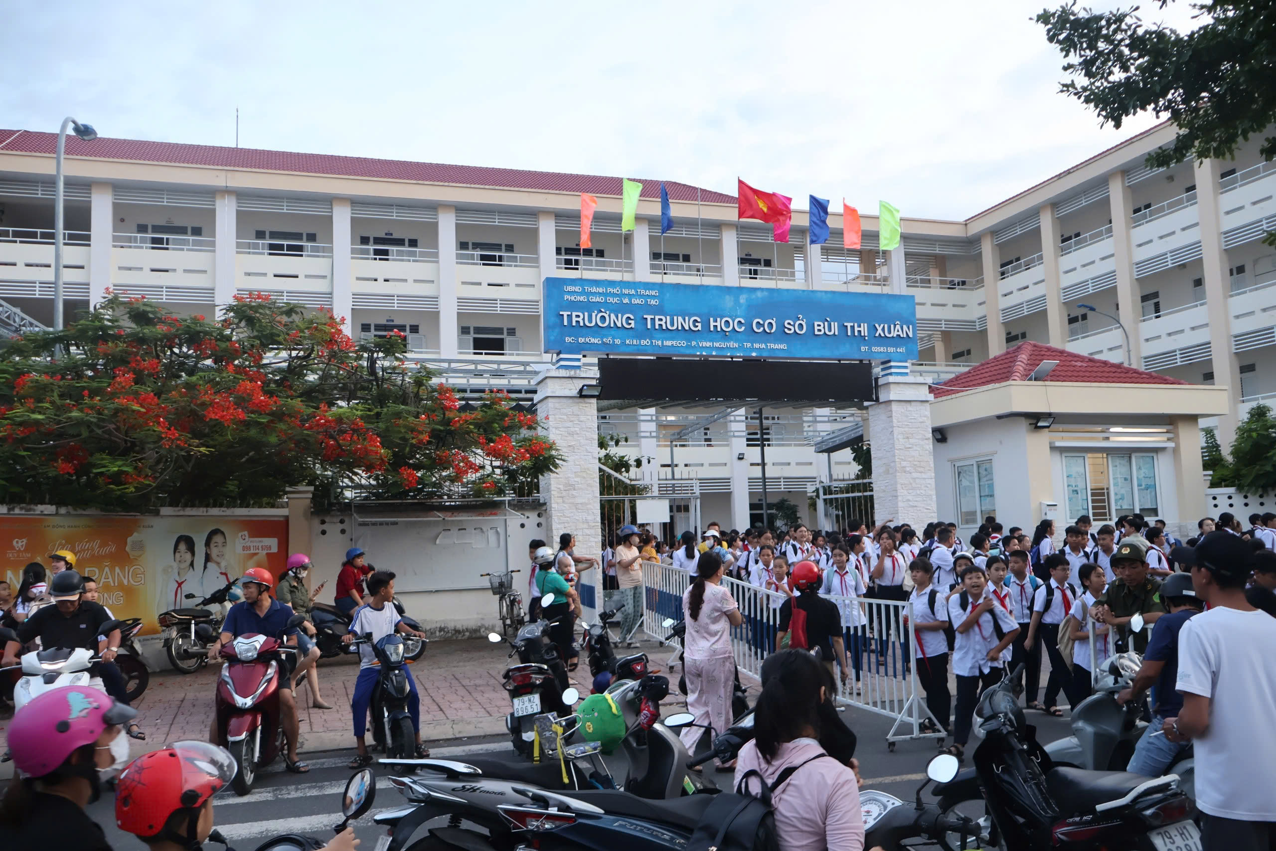 Trường THCS Bùi Thị Xuân (TP. Nha Trang): Thu một số khoản và vận động tài trợ chưa đúng quy định