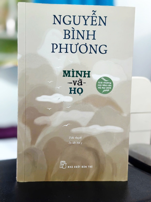“Mình và họ” - tiểu thuyết đương đại đặc sắc