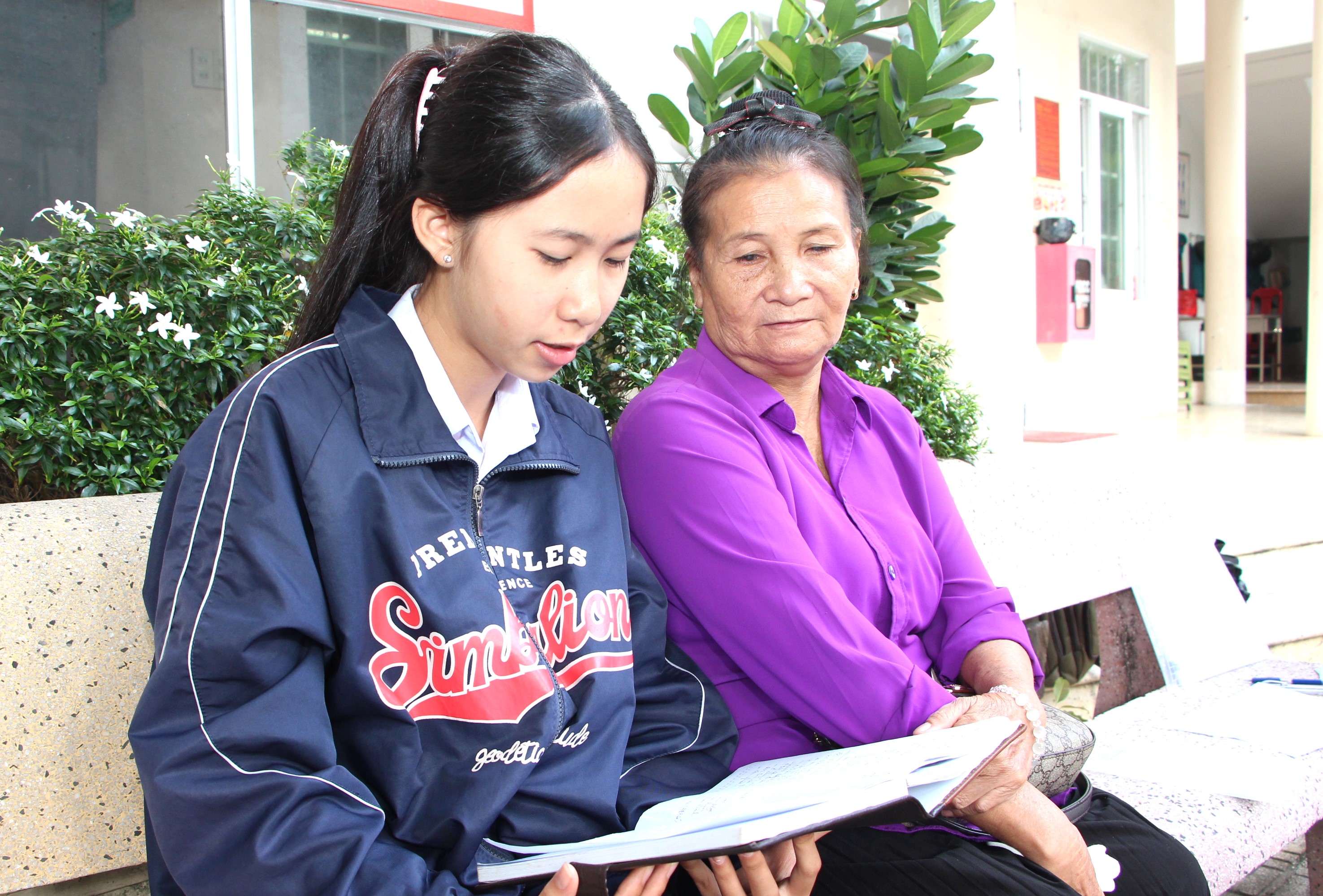 Chăm lo cho trẻ em nghèo 