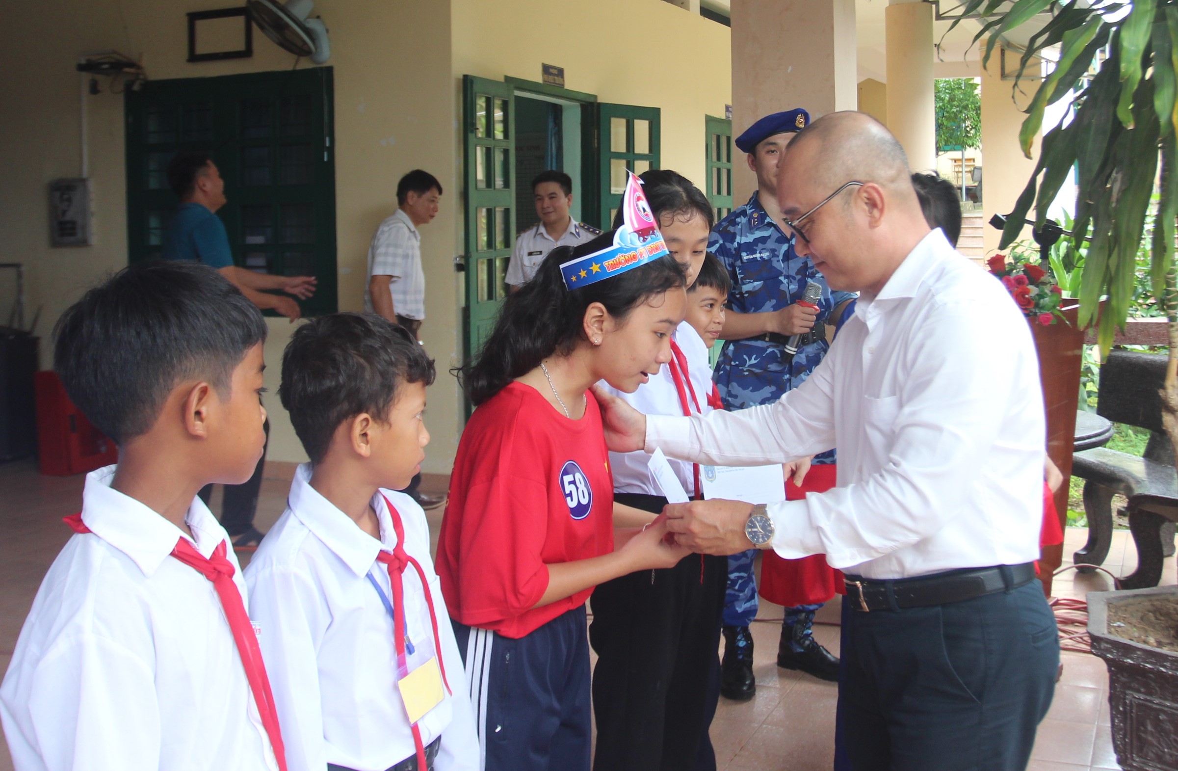 Sôi nổi cuộc thi “Em yêu biển, đảo quê hương”