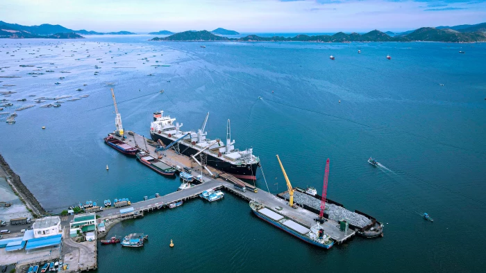 Cột mốc đặc biệt của Cảng Cam Ranh