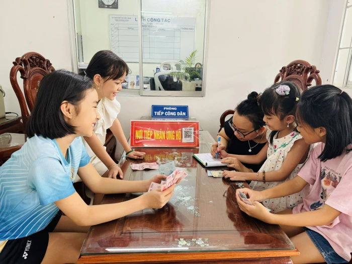 Người dân Khánh Hòa gửi yêu thương tới đồng bào vùng lũ