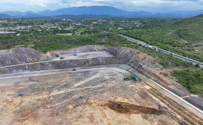 Giữ nhịp sau cao điểm 90 ngày giải phóng mặt bằng