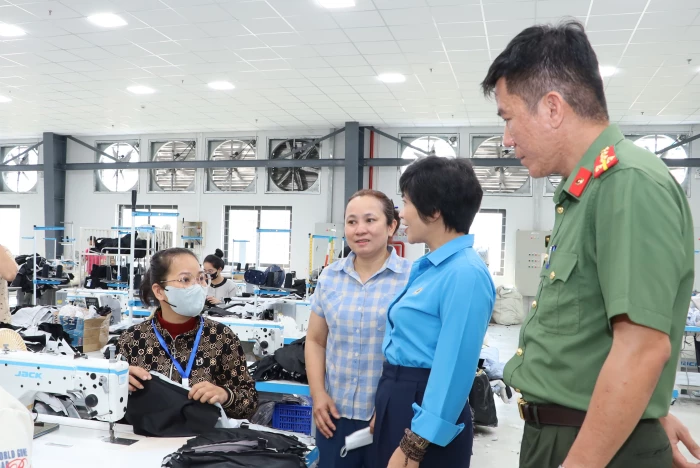 Xây dựng môi trường làm việc an toàn, lành mạnh 