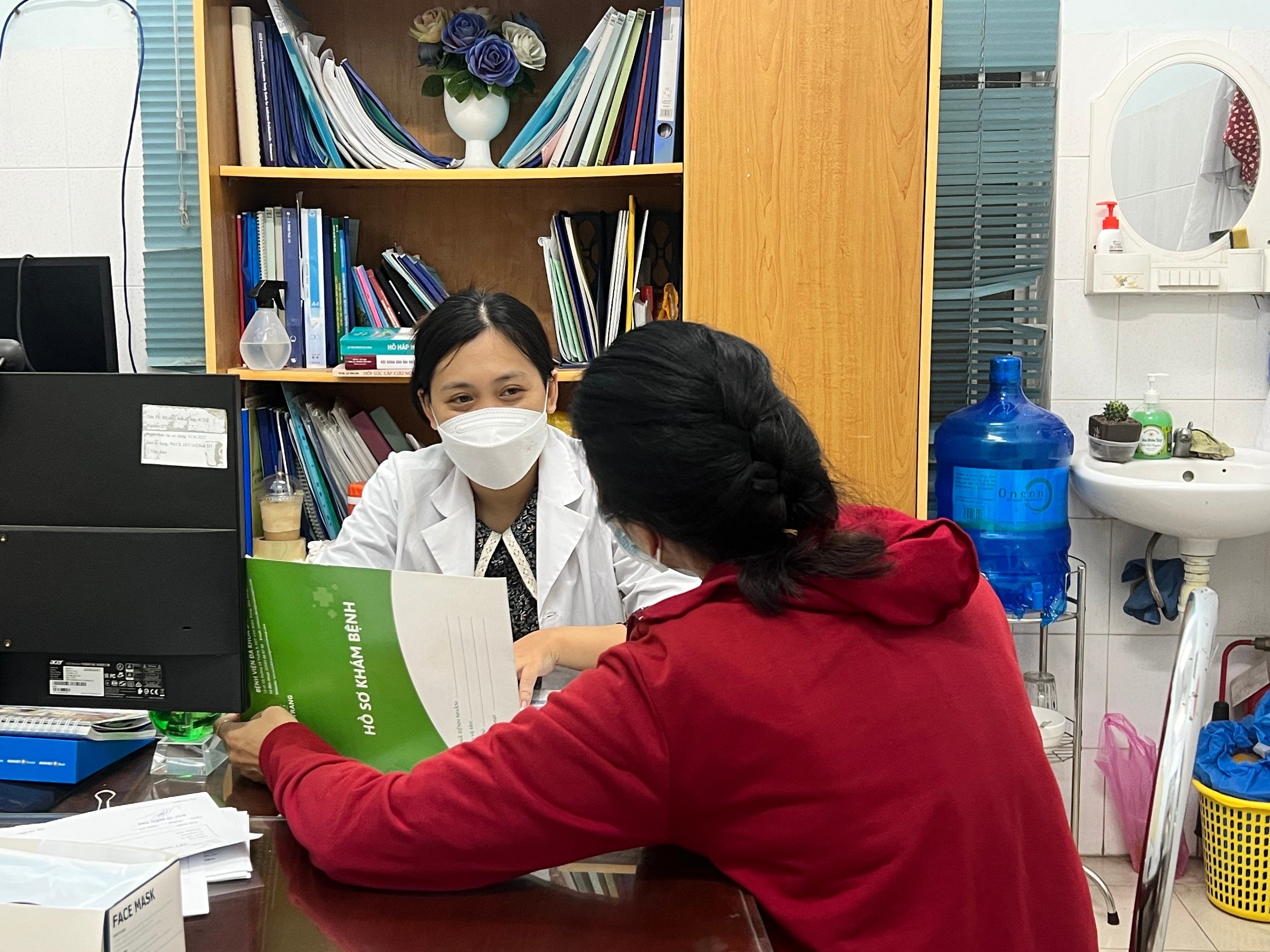 Hưởng ứng Ngày Thế giới phòng, chống AIDS (1-12): Chung tay đẩy lùi HIV/AIDS