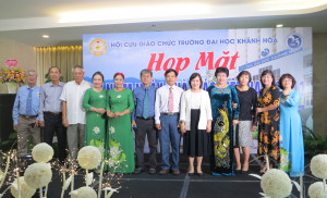 Hội Cựu giáo chức Trường Đại học Khánh Hòa: Họp mặt kỷ niệm Ngày Nhà giáo Việt Nam