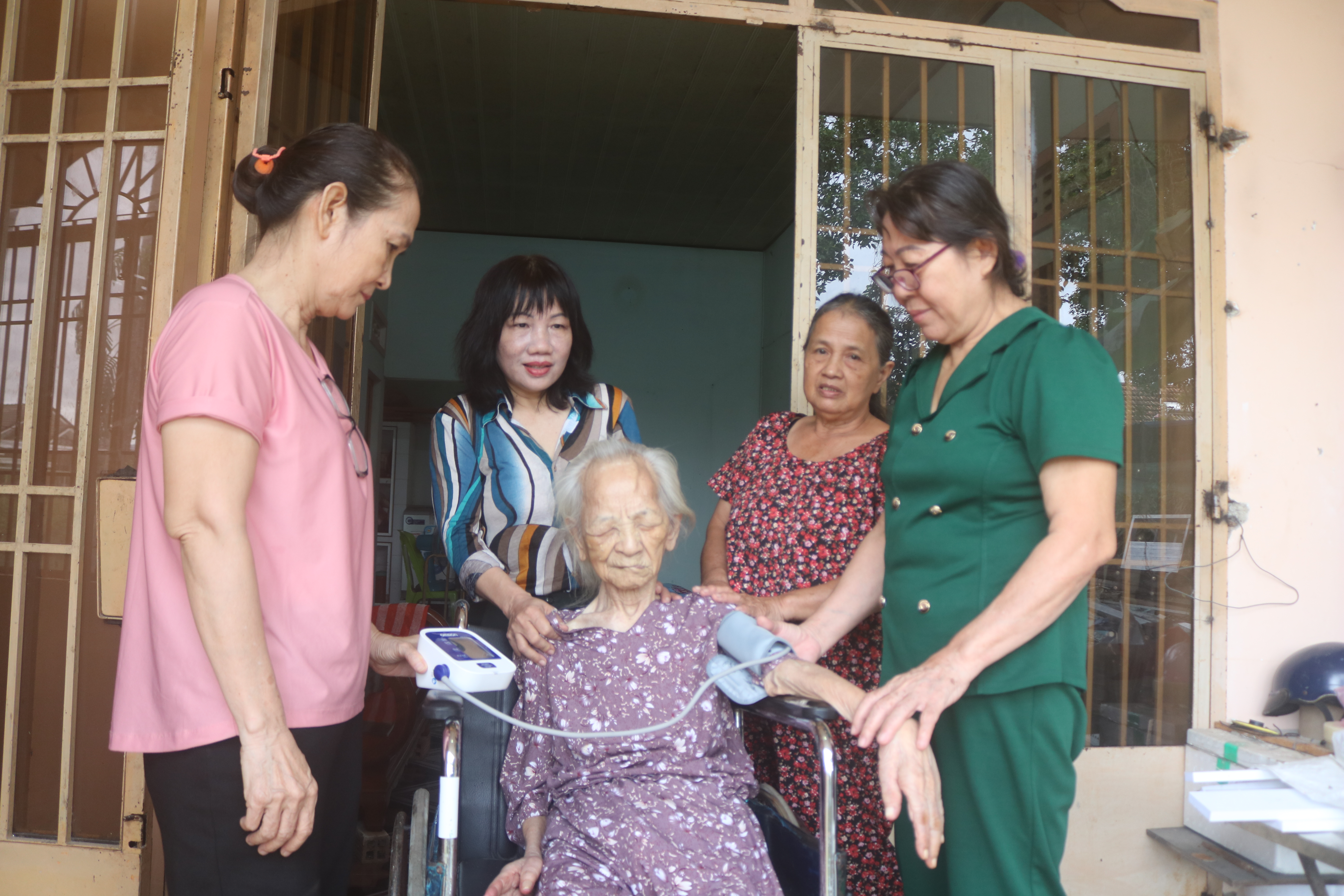 Những tấm lòng thơm thảo